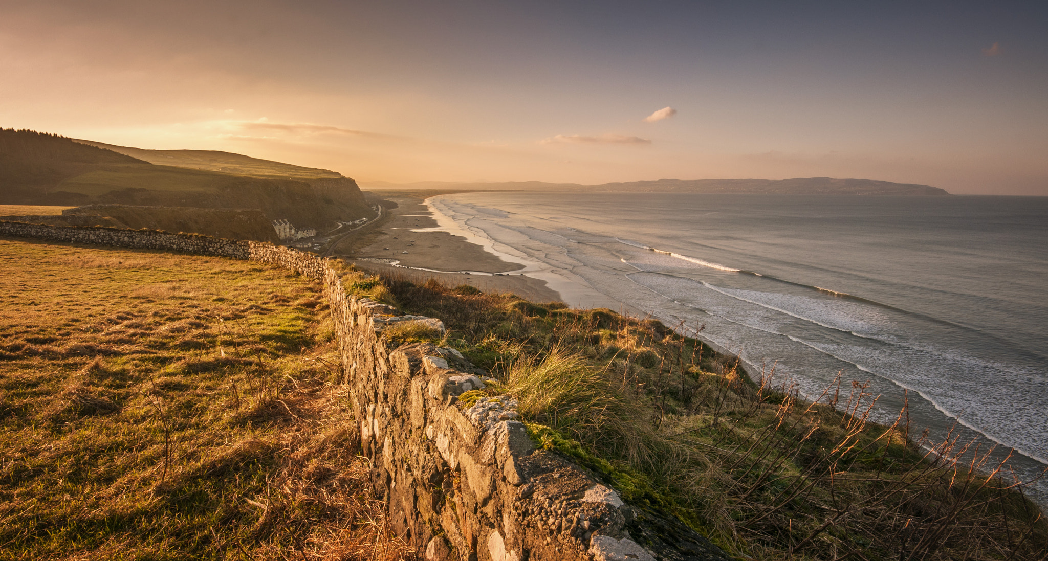 Sigma 10-20mm F4-5.6 EX DC HSM sample photo. Downhill strand photography