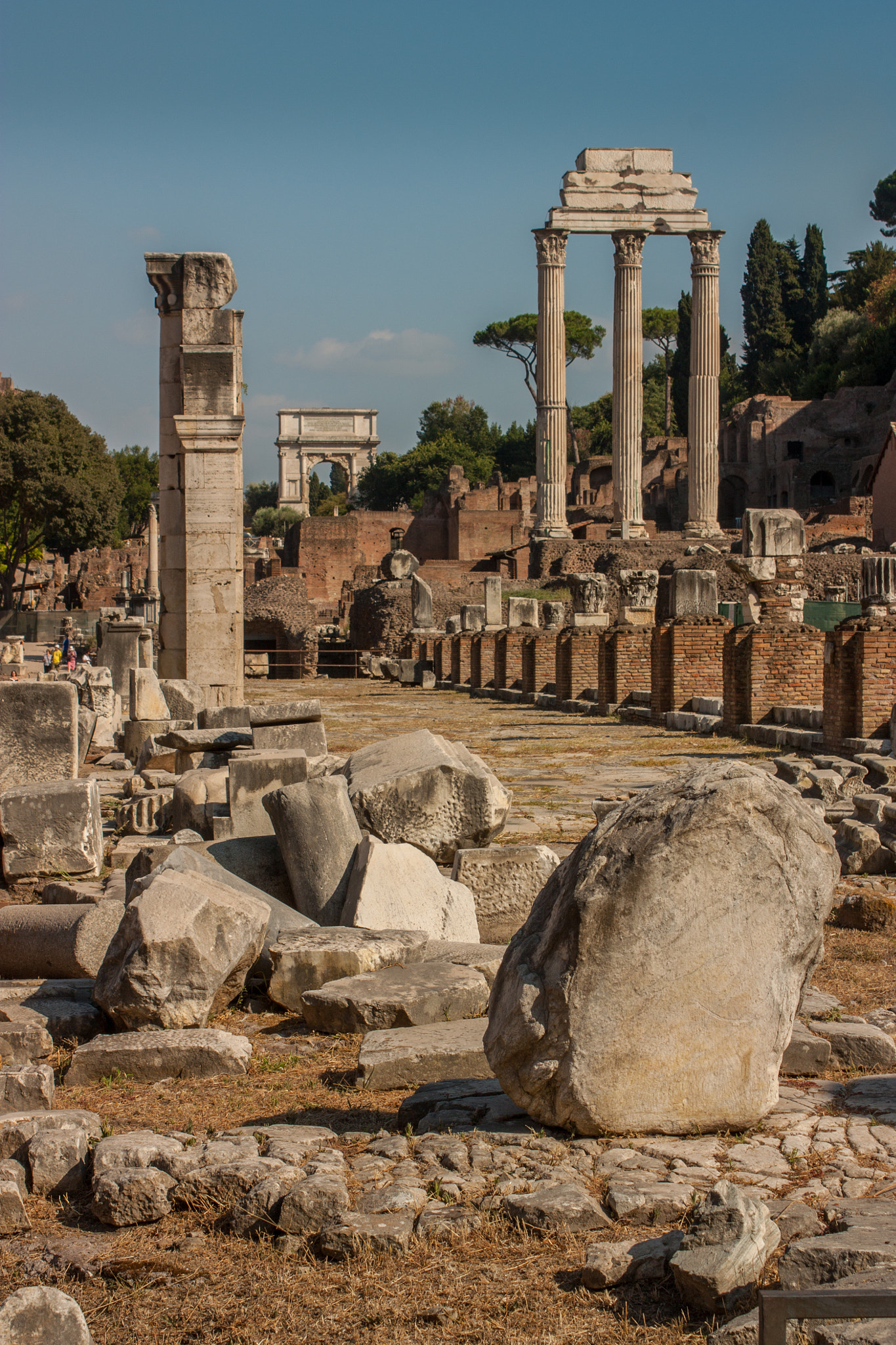Canon EOS 450D (EOS Rebel XSi / EOS Kiss X2) sample photo. The roman forum, rome, italy. photography