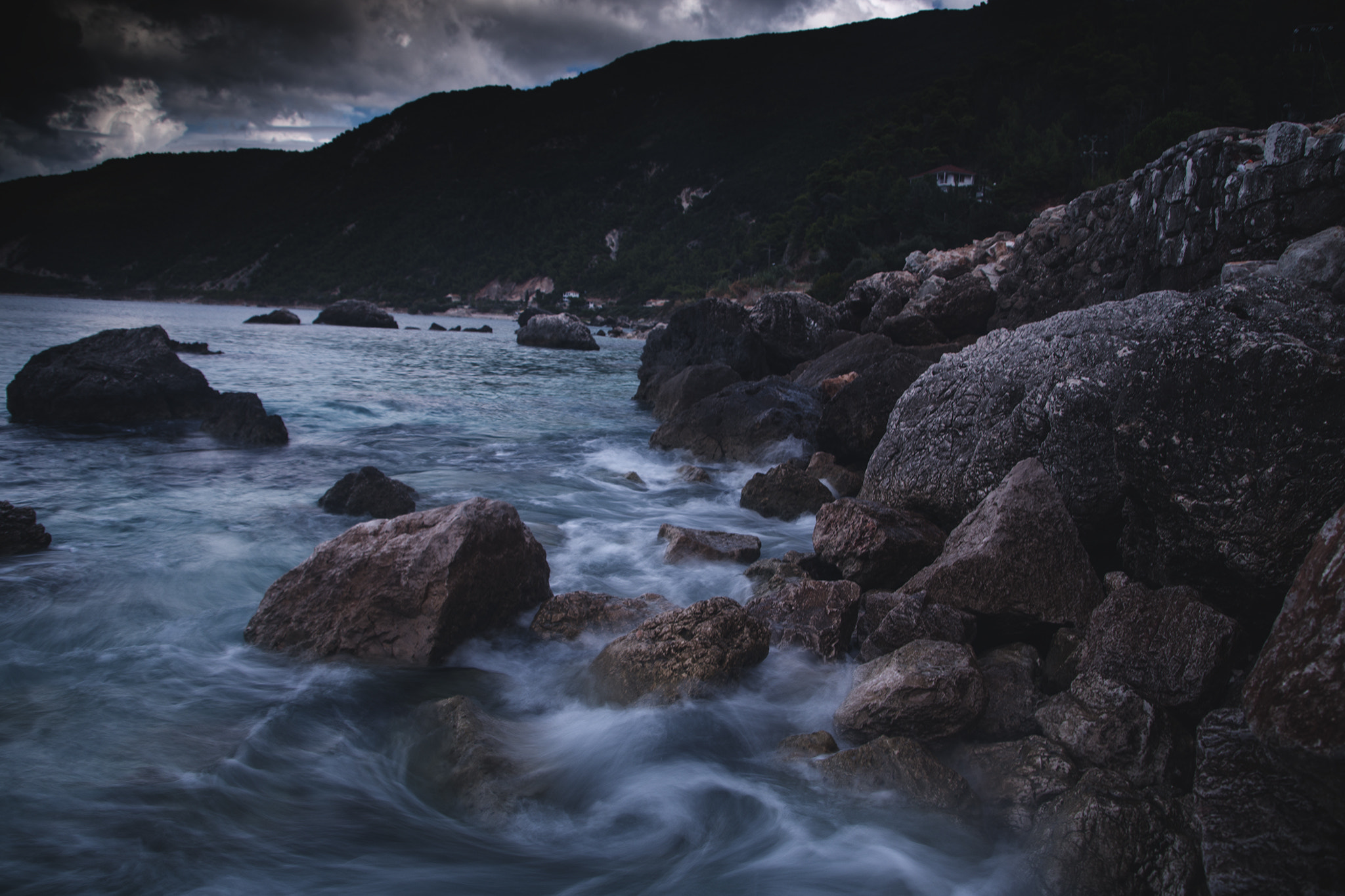 Sigma 28-300mm F3.5-6.3 DG Macro sample photo. Dark side of the sea photography