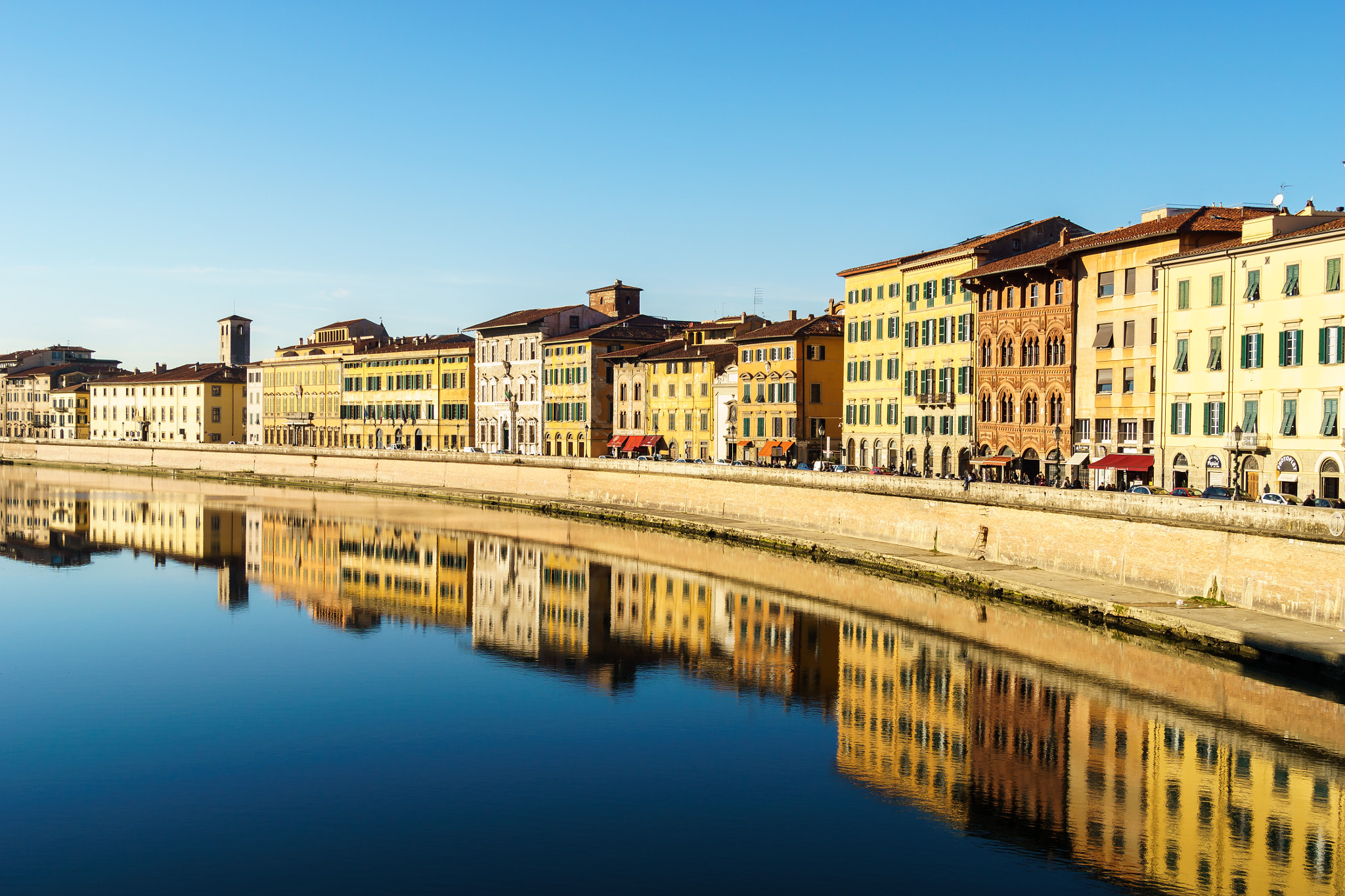 Sony ILCA-77M2 + Sigma 17-70mm F2.8-4.5 (D) sample photo. Pisa in the mirror photography