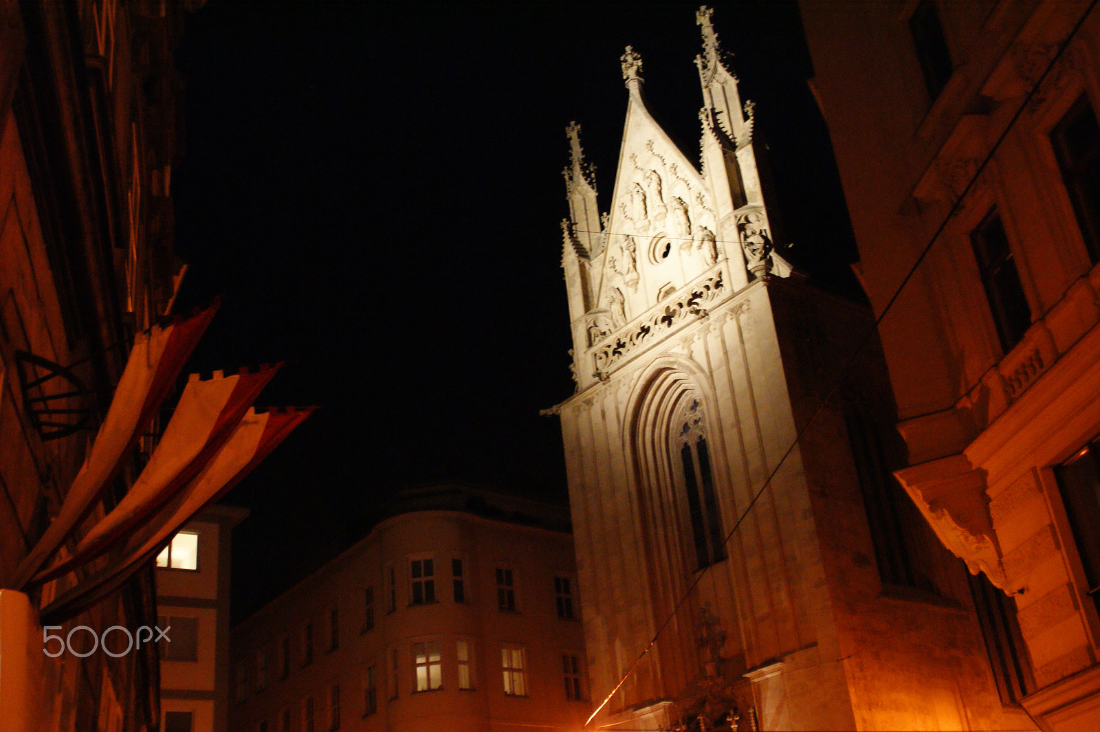 Sony DT 18-200mm F3.5-6.3 sample photo. Night elegance photography