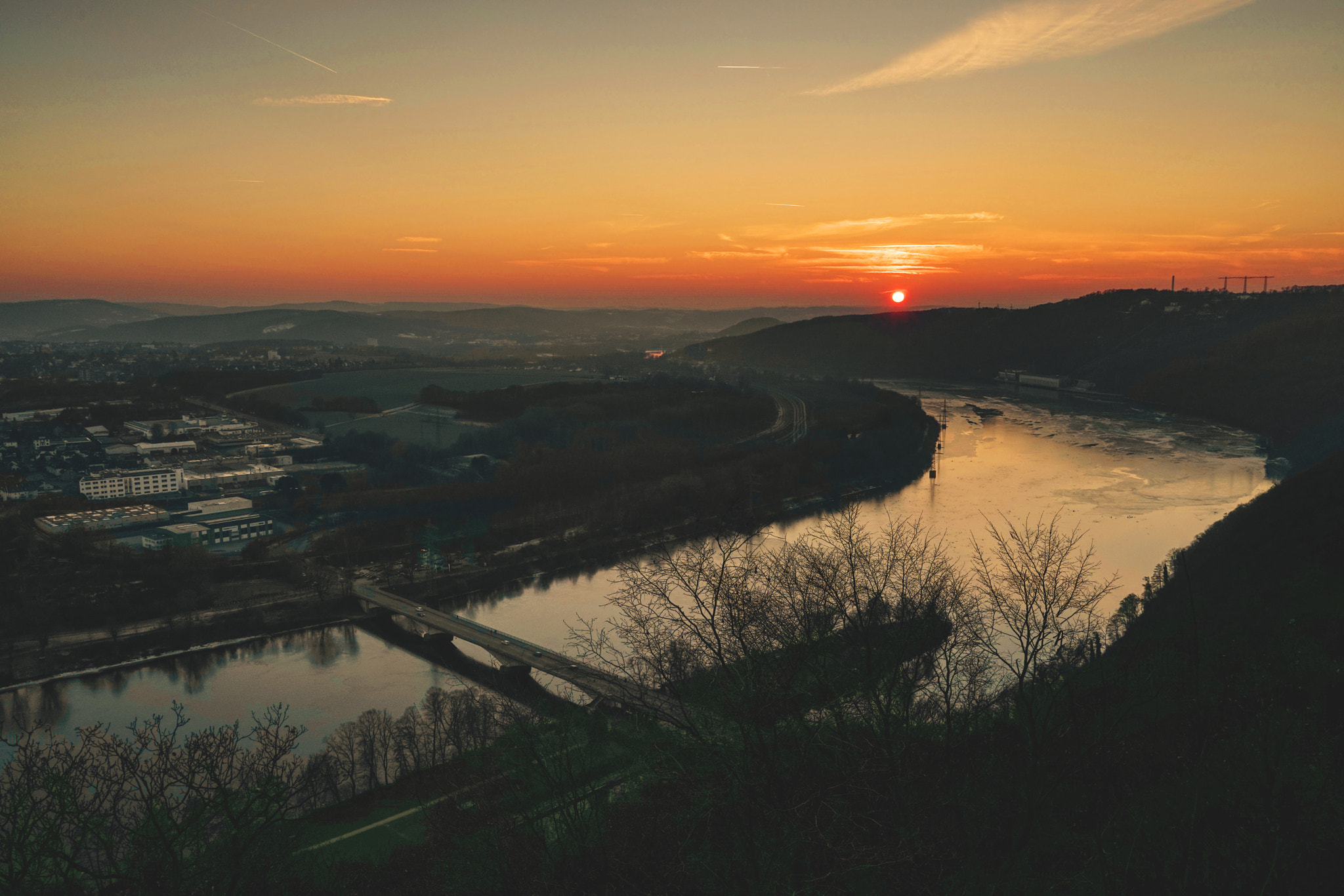 Sony a7 + Sony FE 28mm F2 sample photo. Hengsteysee photography