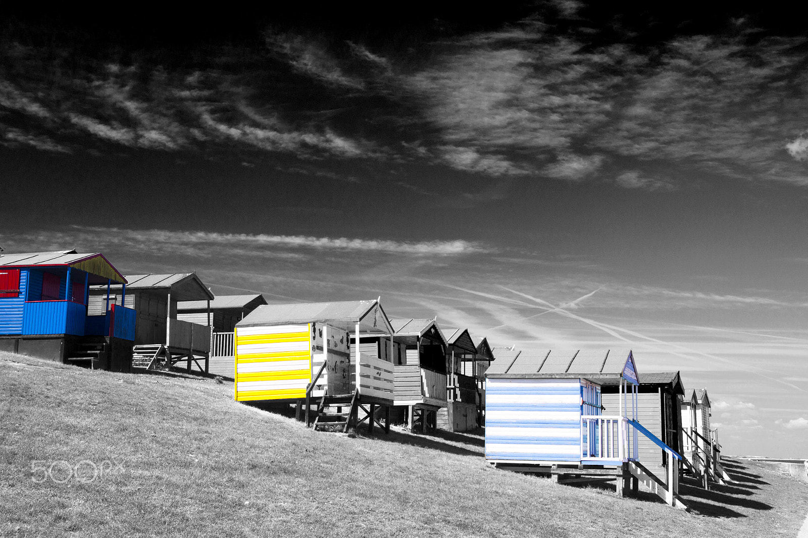 Tamron SP AF 17-50mm F2.8 XR Di II LD Aspherical (IF) sample photo. Tankerton beach huts photography