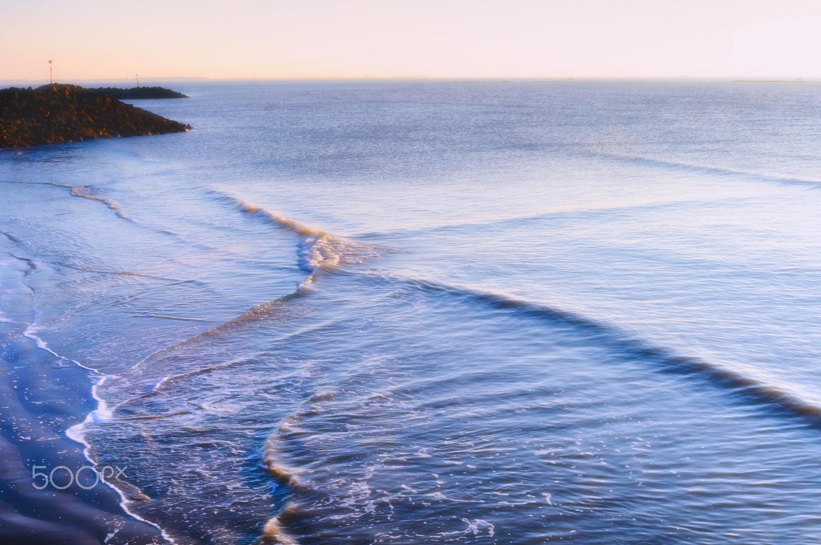AF Zoom-Nikkor 28-80mm f/3.3-5.6G sample photo. Rencontre de vagues photography