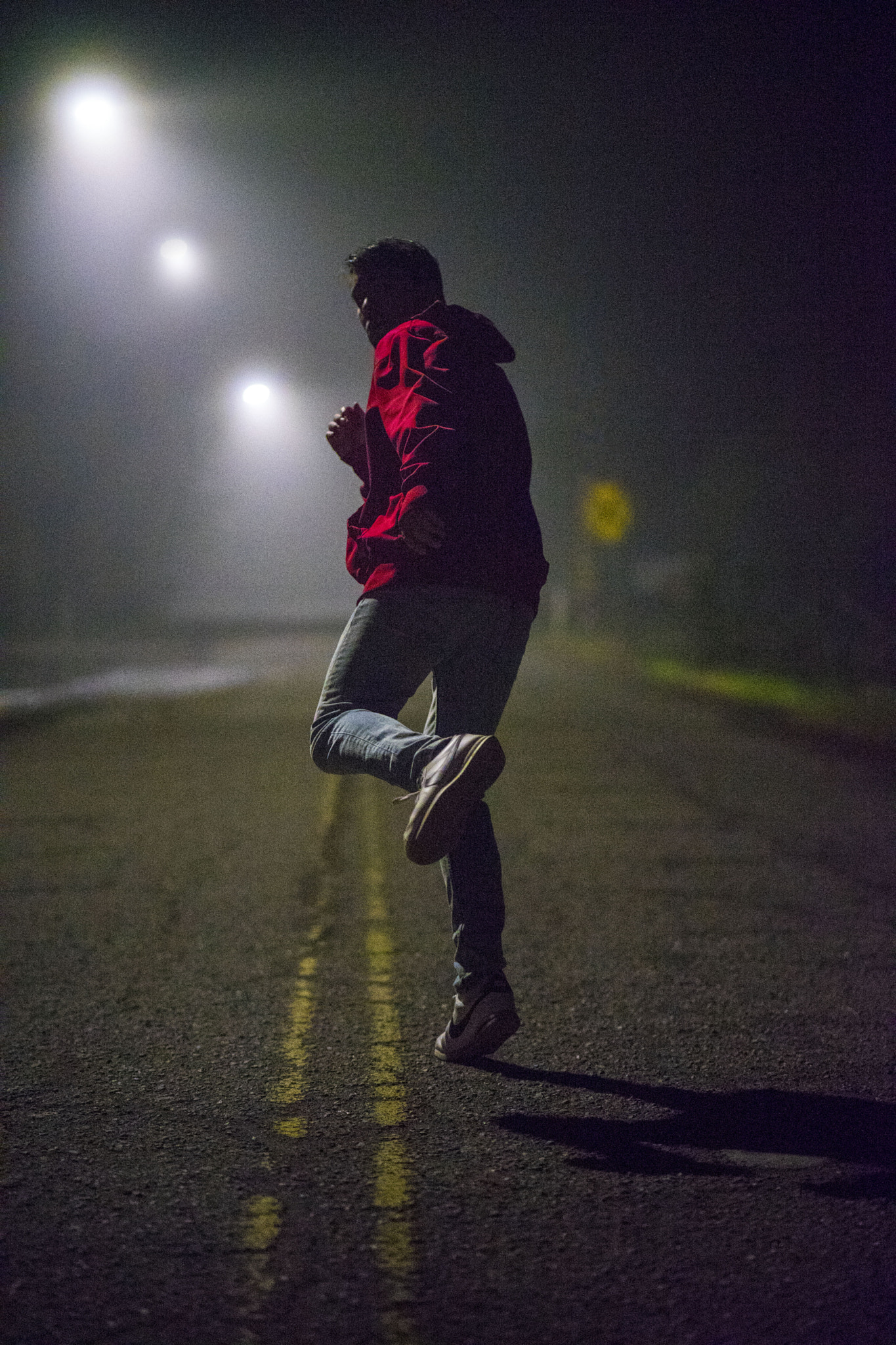 ZEISS Batis 85mm F1.8 sample photo. Running away photography