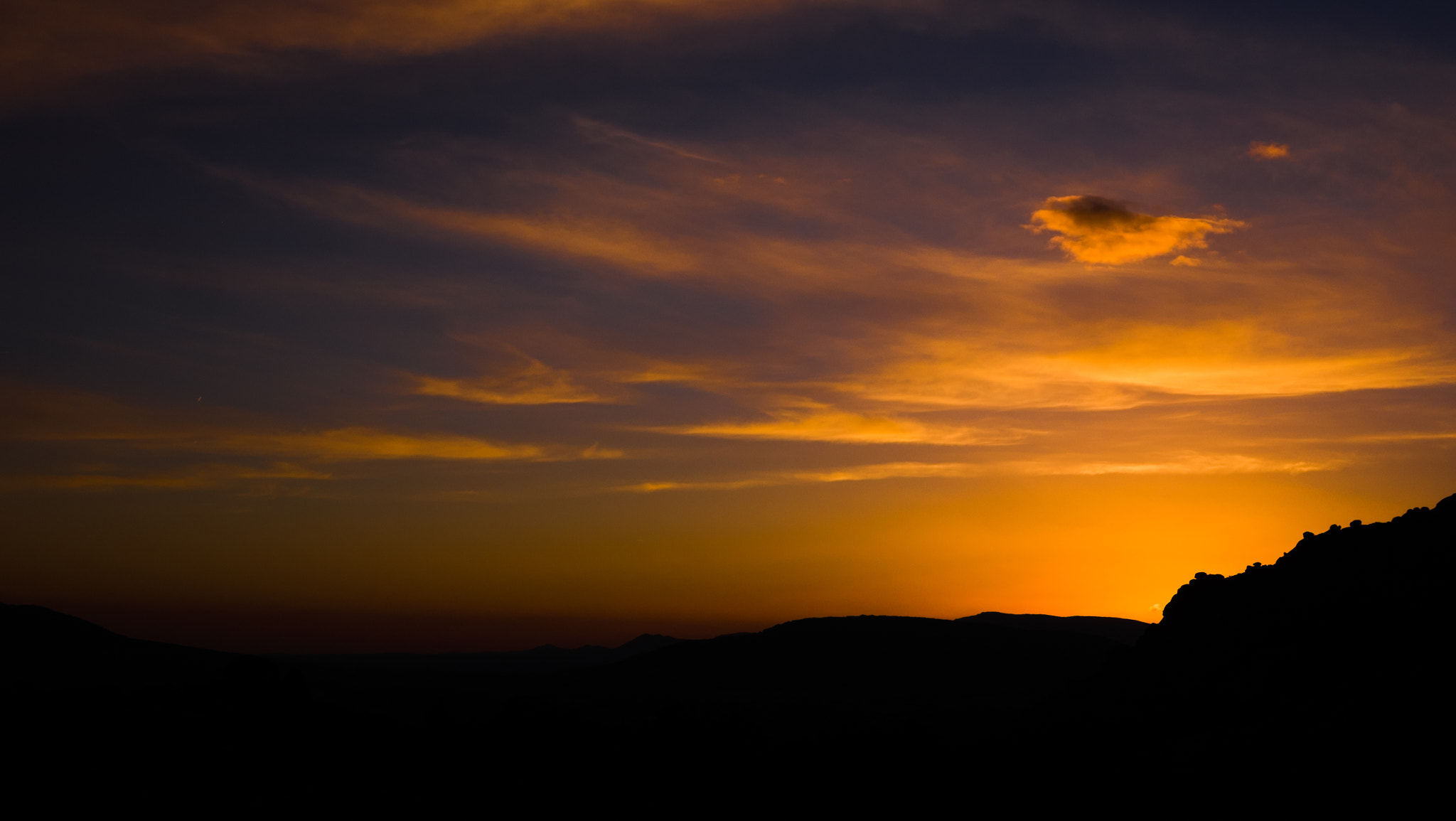 Fujifilm X-T10 + Fujifilm XF 27mm F2.8 sample photo. Sunset in la pedriza, madrid photography