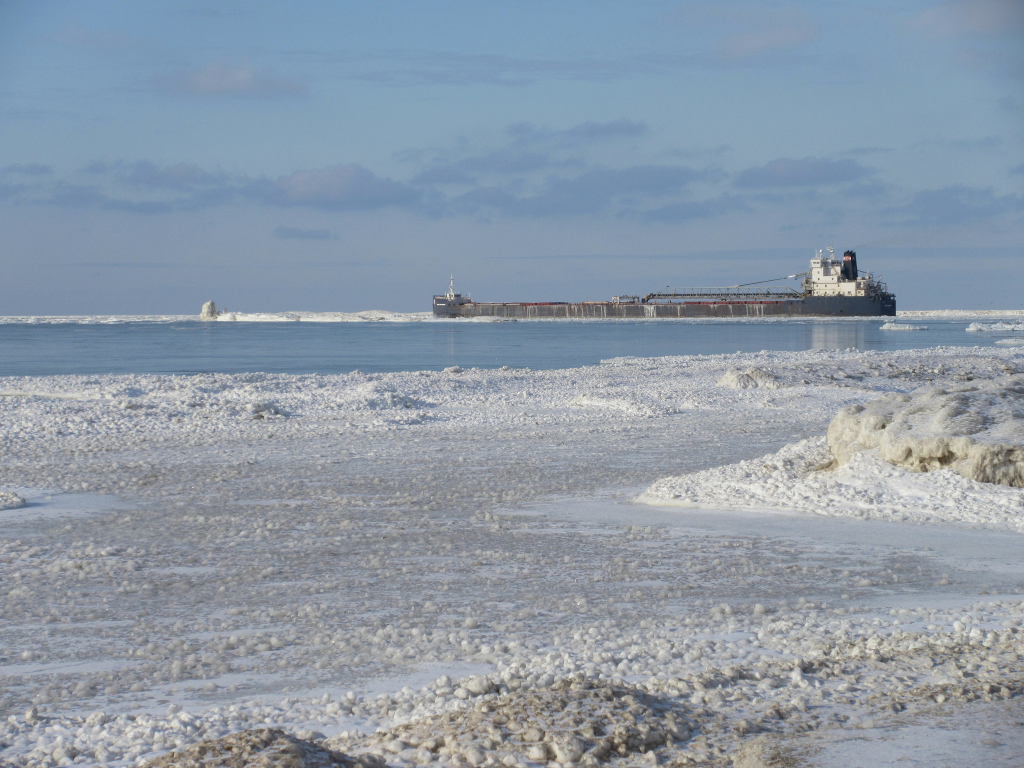 Canon PowerShot ELPH 360 HS (IXUS 285 HS / IXY 650) sample photo. Salt boat on the great lakes. photography