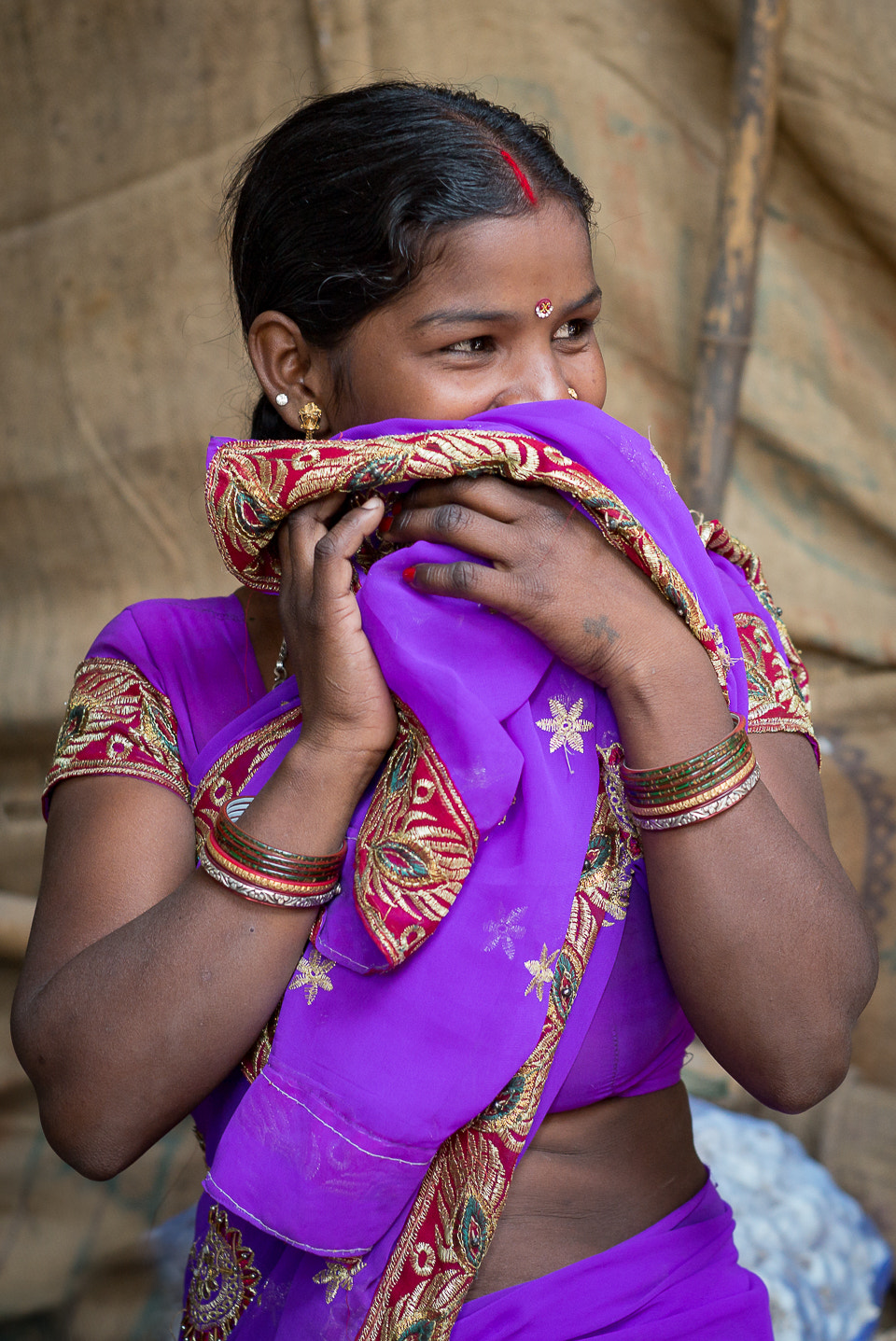 Summicron-M 1:2/50 sample photo. New delhi market photography