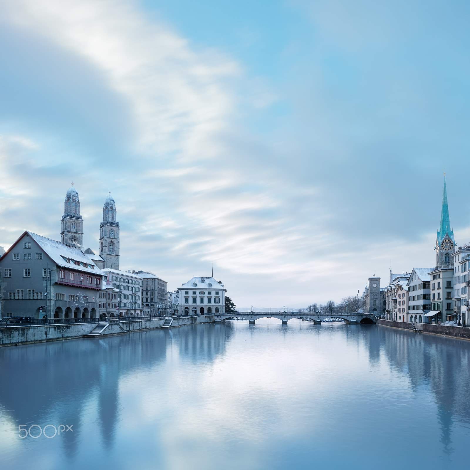 Canon TS-E 24.0mm f/3.5 L II sample photo. Old zurich town, view on river photography
