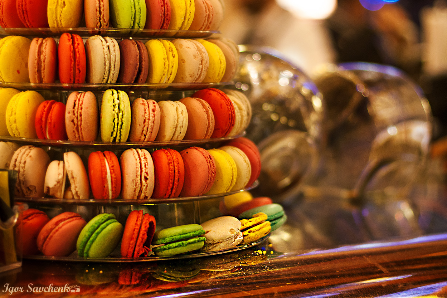 Canon EOS 450D (EOS Rebel XSi / EOS Kiss X2) + Canon EF 50mm F1.4 USM sample photo. Macarons, rome, italy photography