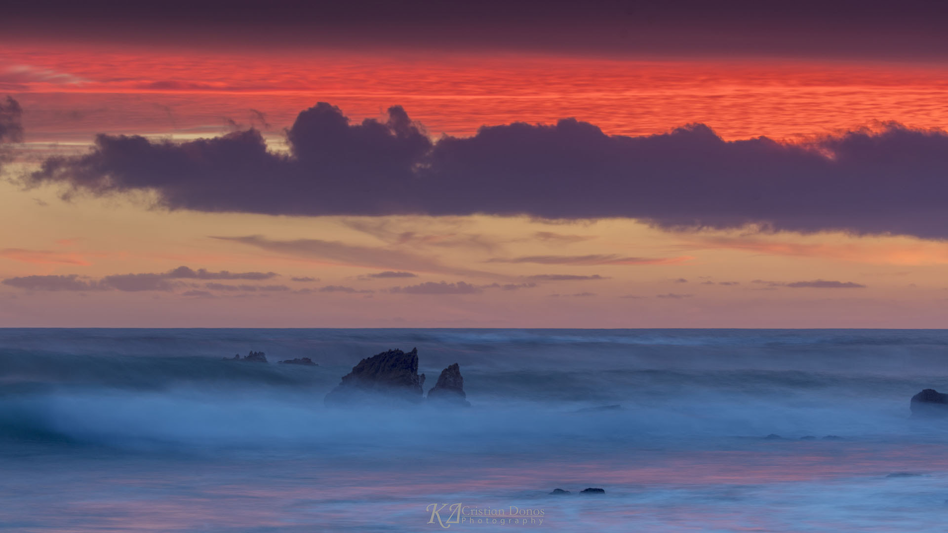 Canon EF 100-400mm F4.5-5.6L IS USM sample photo. Rockpile beach photography