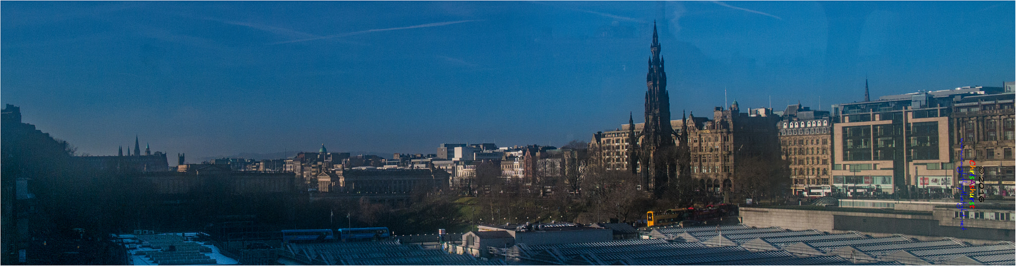 Samsung NX300 + Samsung NX 18-55mm F3.5-5.6 OIS sample photo. Exploring auld reekie photography