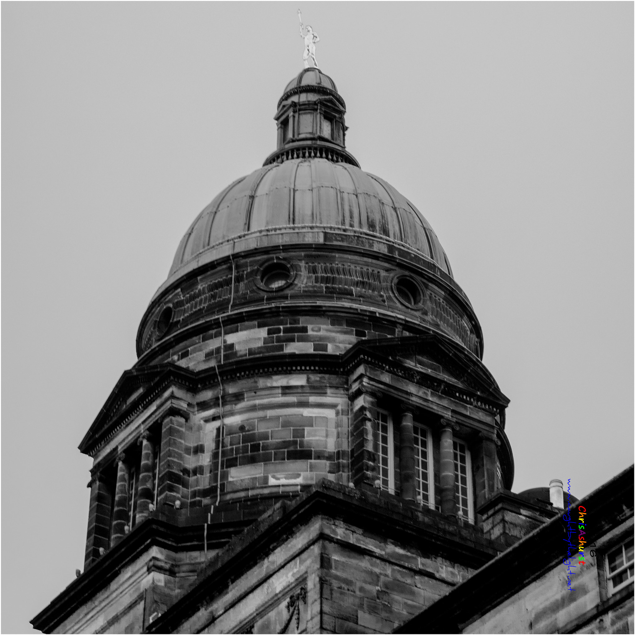 Samsung NX300 + Samsung NX 18-55mm F3.5-5.6 OIS sample photo. Exploring auld reekie photography