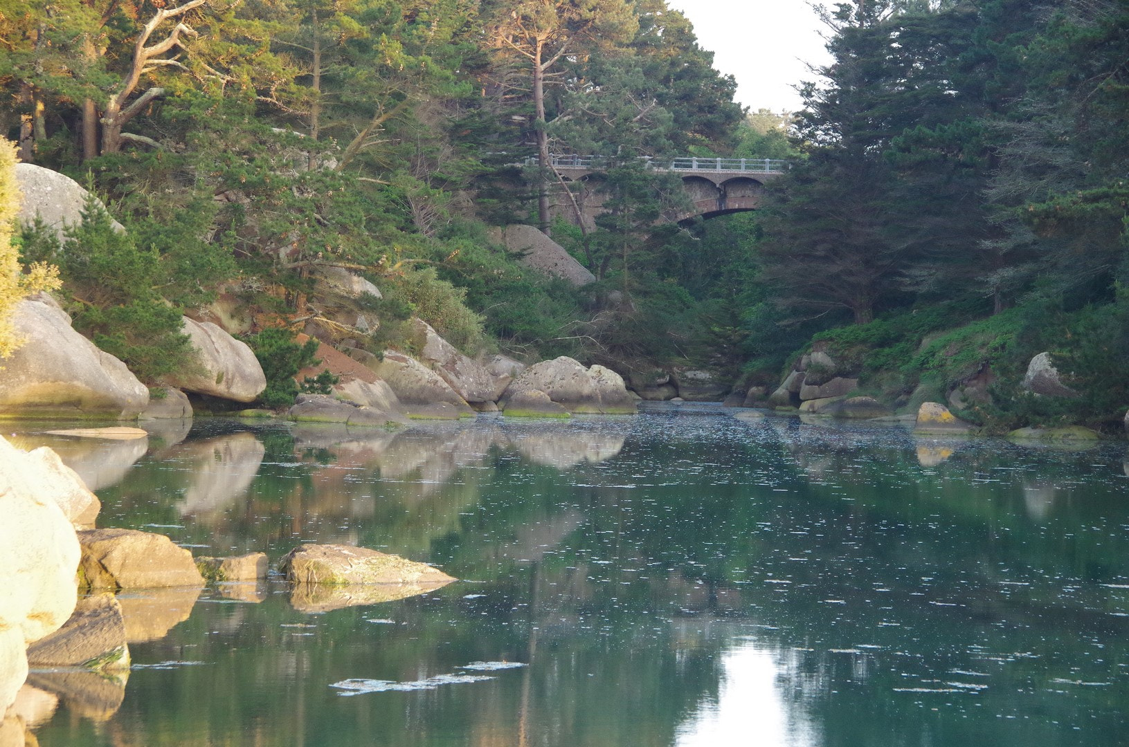 Pentax K-50 sample photo. Ploumanach photography