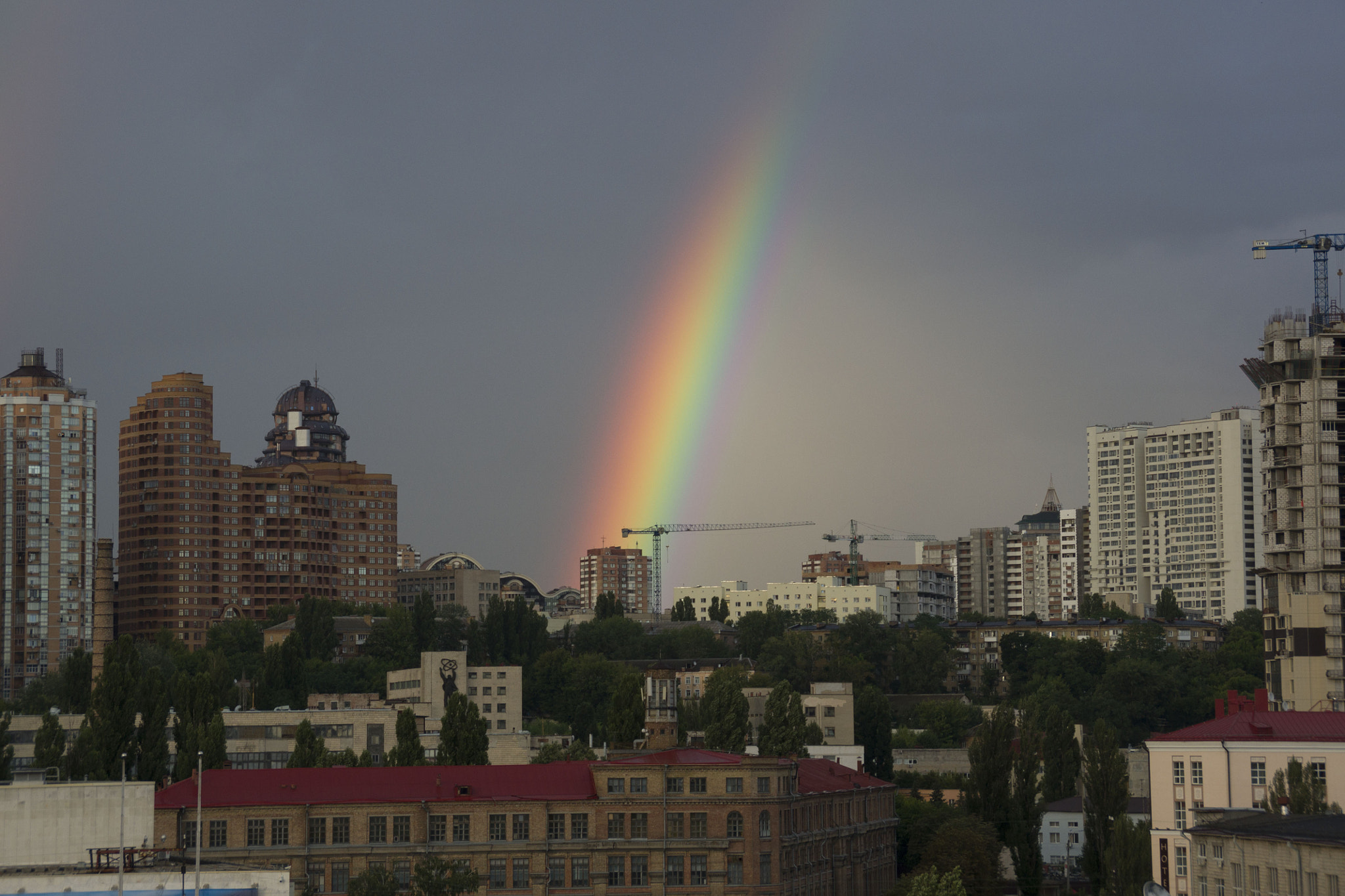 Sony Alpha DSLR-A500 + Tamron AF 28-105mm F4-5.6 [IF] sample photo. The happiest house in the world. photography