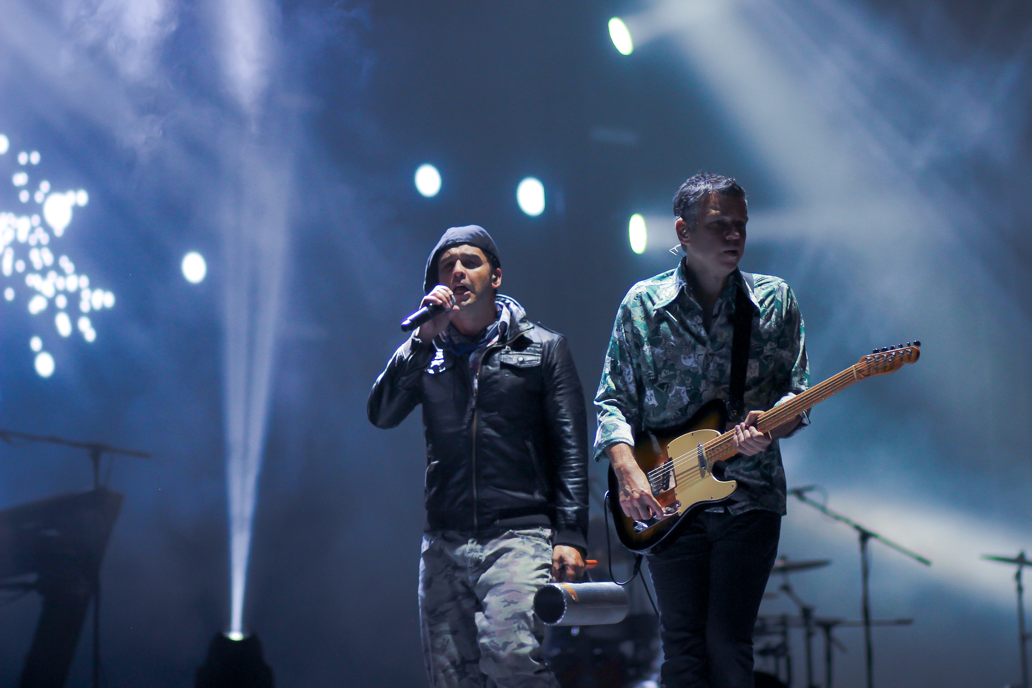 Canon EF 85mm F1.8 USM sample photo. Los amigos invisibles. photography