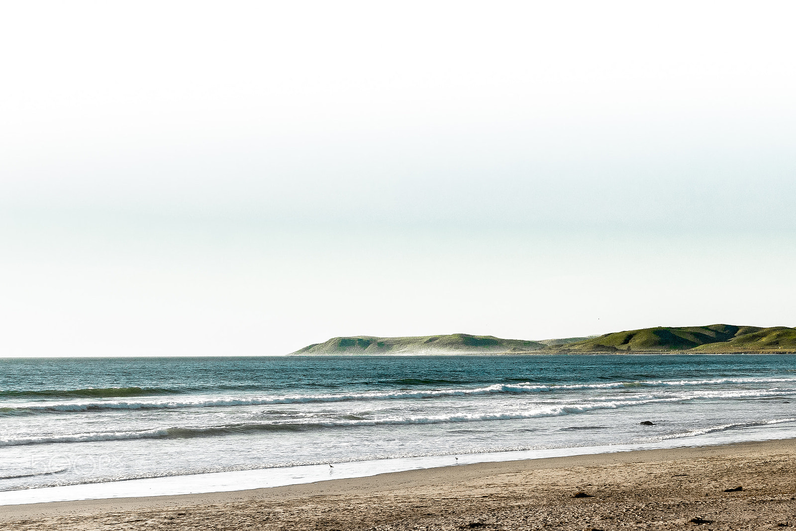Sigma 30mm F1.4 EX DC HSM sample photo. Seascape under negative space photography