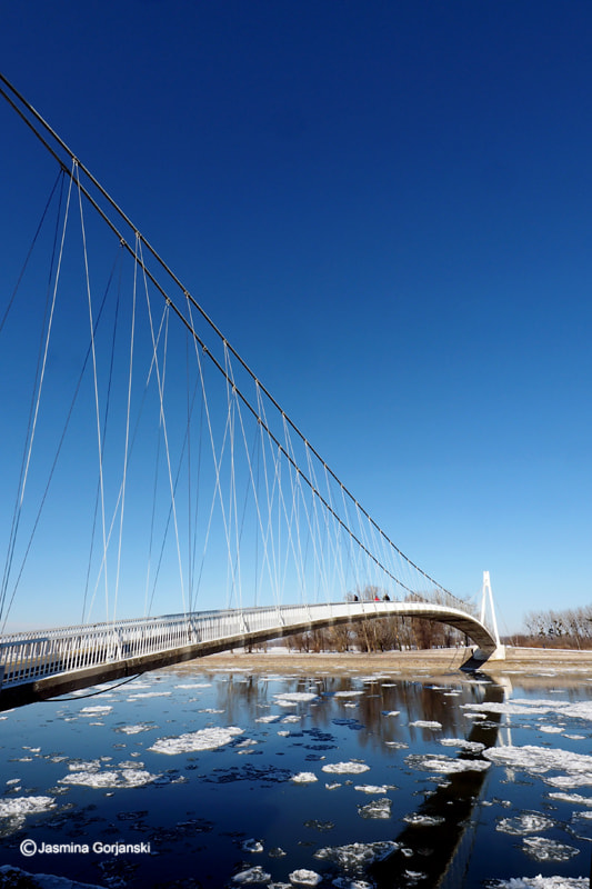 Olympus OM-D E-M1 + OLYMPUS  7-14mm Lens sample photo. Blue winter day photography