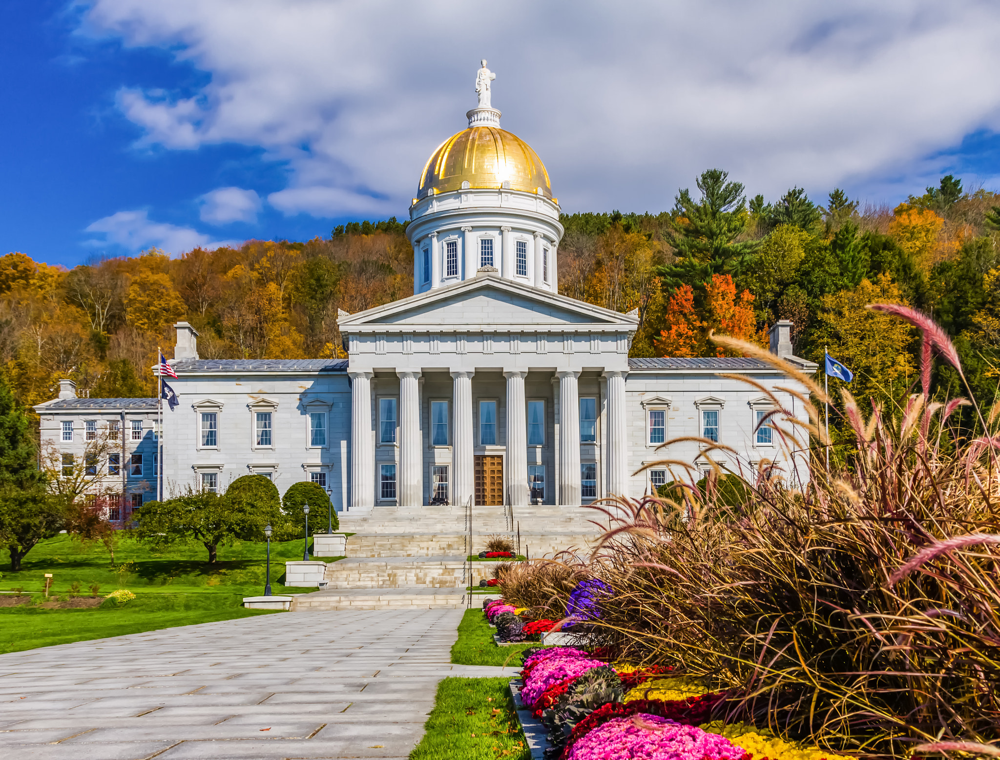 Canon EOS 550D (EOS Rebel T2i / EOS Kiss X4) sample photo. Vt-montpelier-state capitol building photography