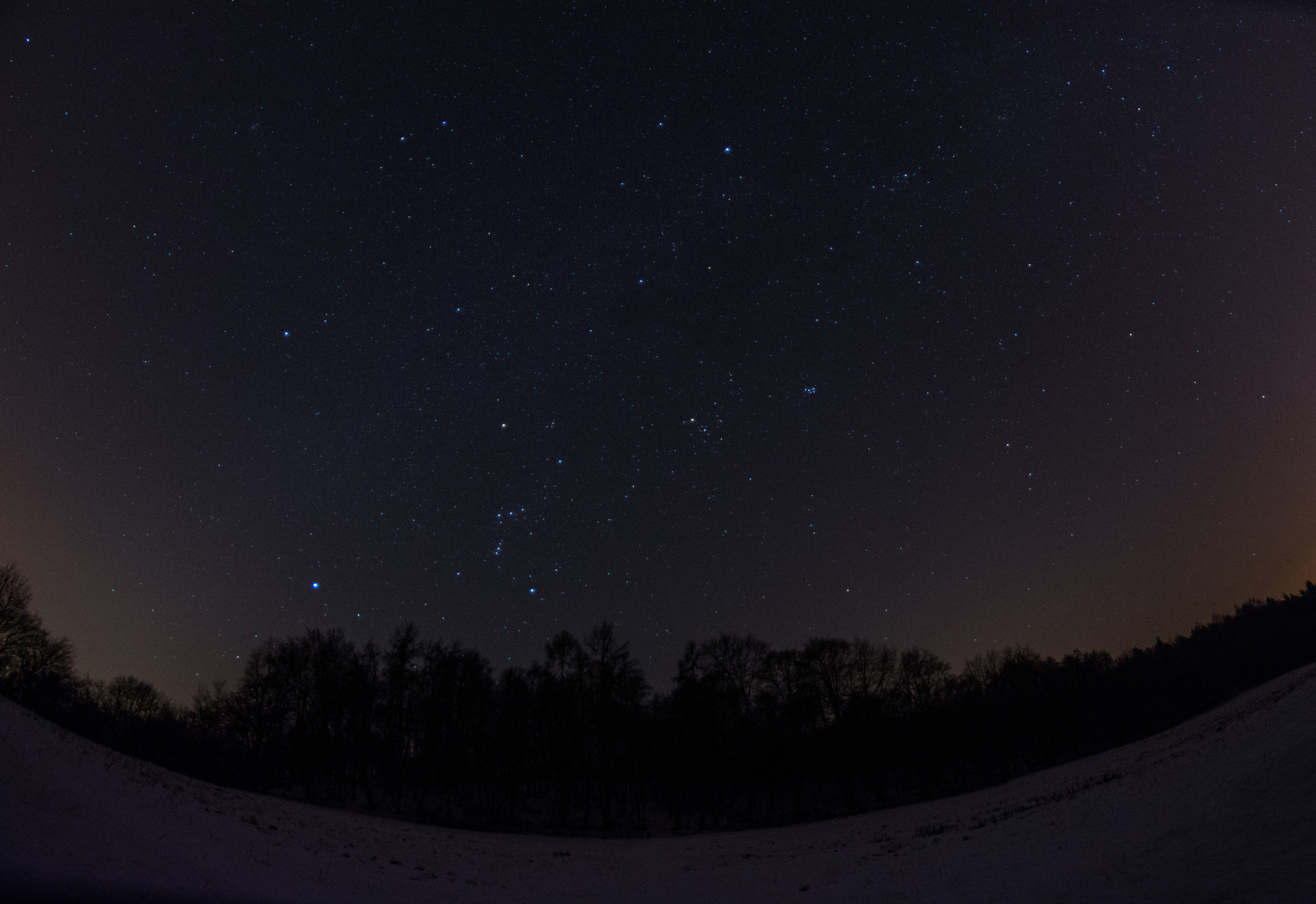 Nikon D5200 + Samyang 8mm F3.5 Aspherical IF MC Fisheye sample photo. Sea of stars photography