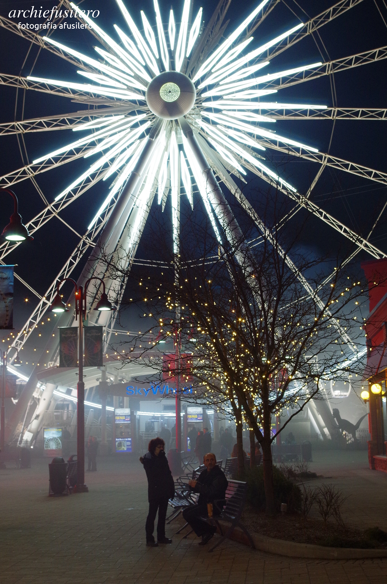 Pentax smc DA 18-55mm F3.5-5.6 AL WR sample photo. Big wheel keeps on turning... photography