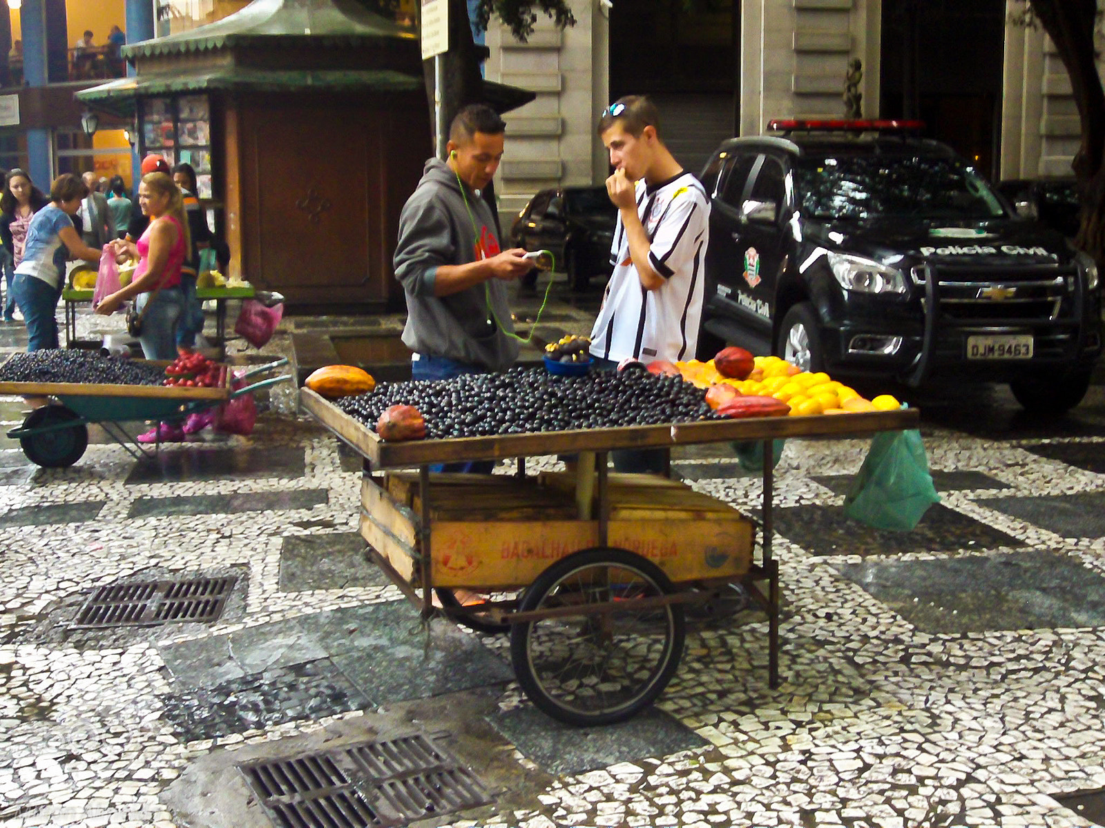 Kodak ZX1 POCKET VIDEO CAMERA sample photo. Fruits seller photography
