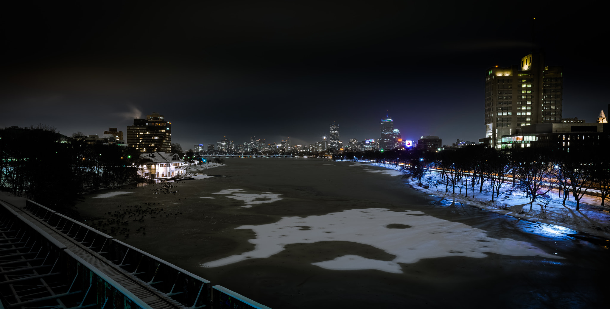 Nikon D800 + Nikon AF Nikkor 20mm F2.8D sample photo. Boston photography