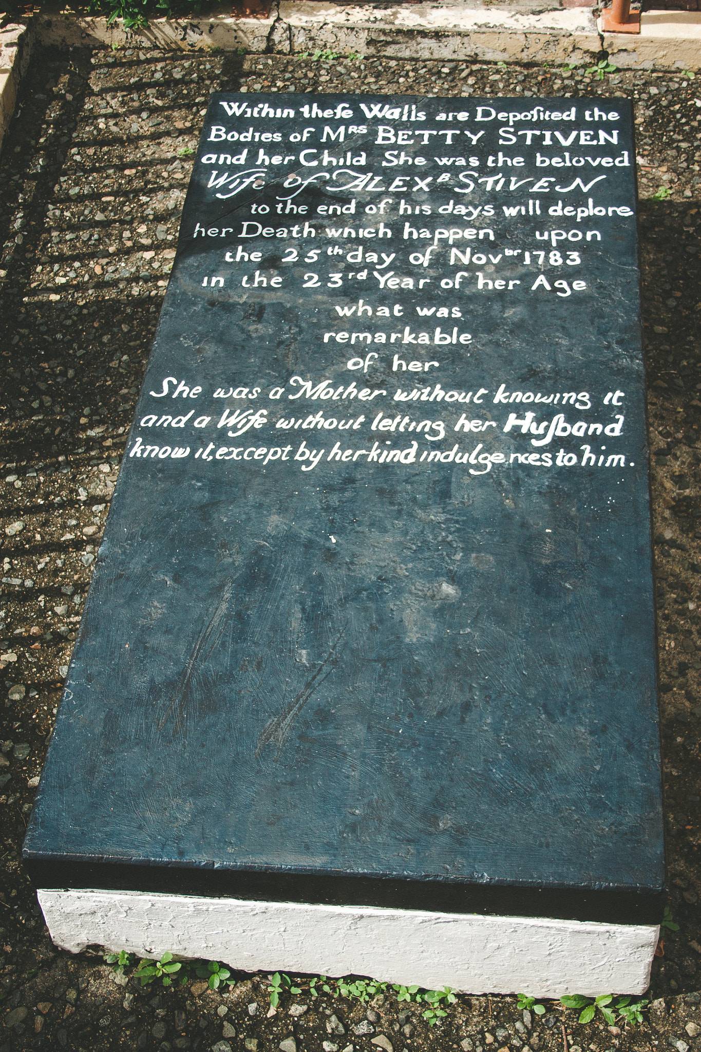 Canon EF-S 18-55mm F3.5-5.6 II sample photo. Mystery tombstone tobago photography