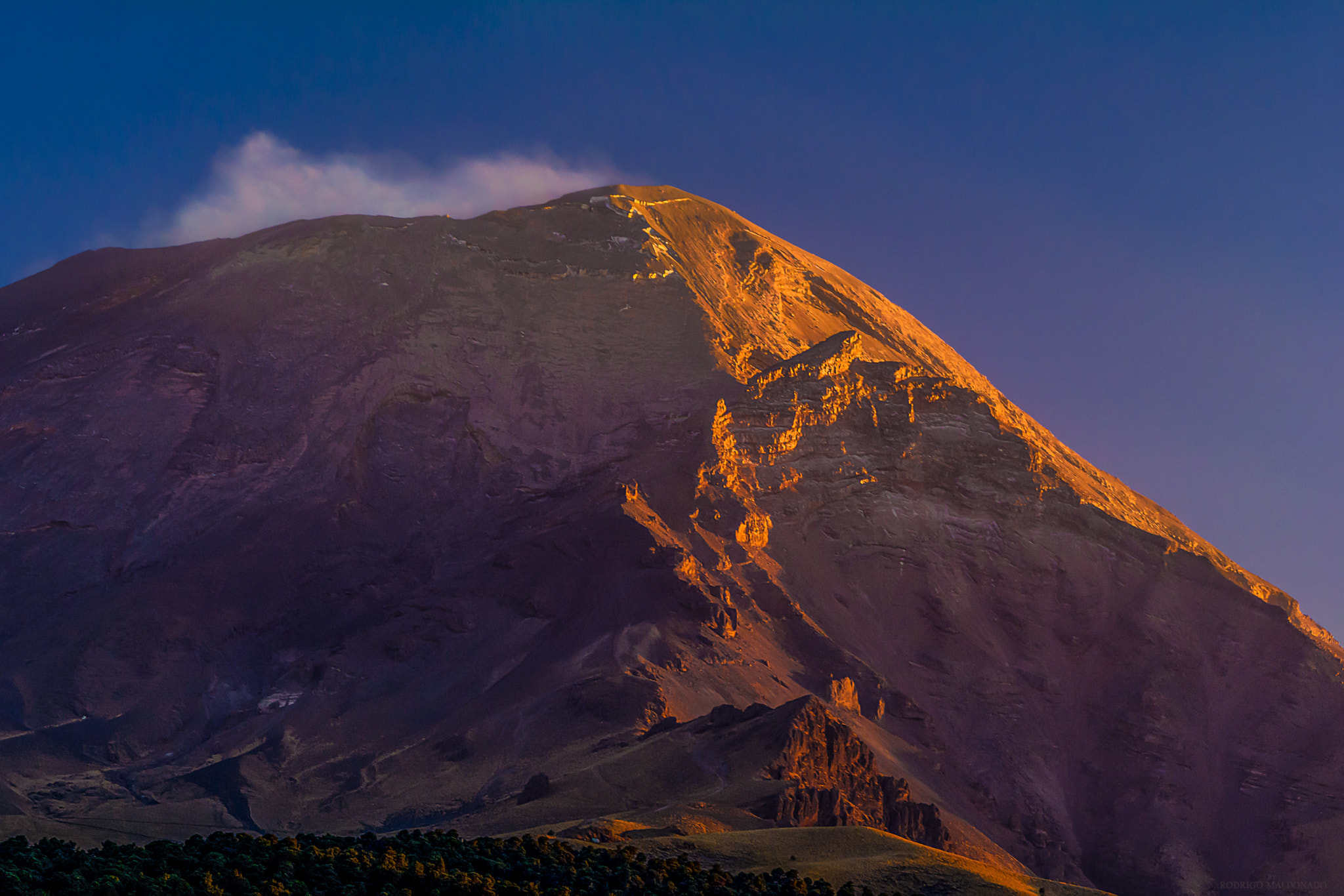 Nikon AF-S DX Micro-Nikkor 85mm F3.5G ED VR sample photo. Atardecer popocatépetl (landscape). photography