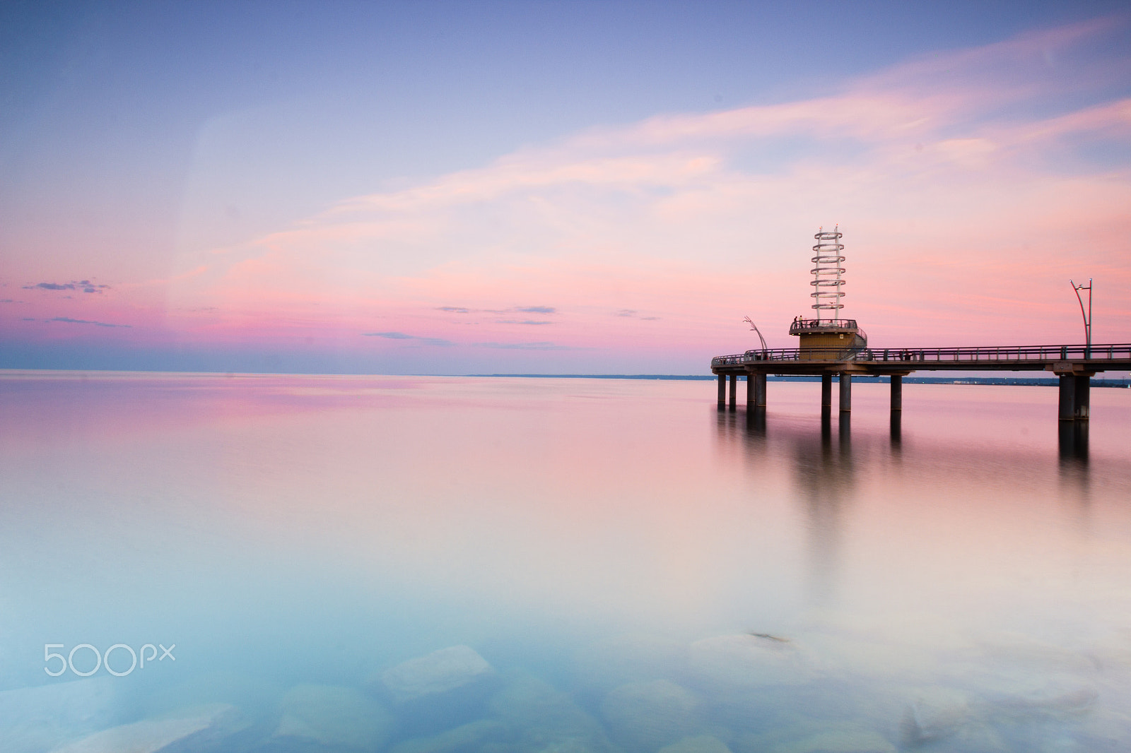 Canon EOS 600D (Rebel EOS T3i / EOS Kiss X5) + Canon EF 14mm F2.8L USM sample photo. Pier sunset photography