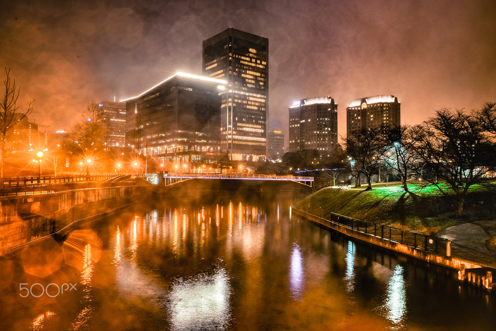 Nikon AF-S Nikkor 28mm F1.8G sample photo. City drenched in rain photography