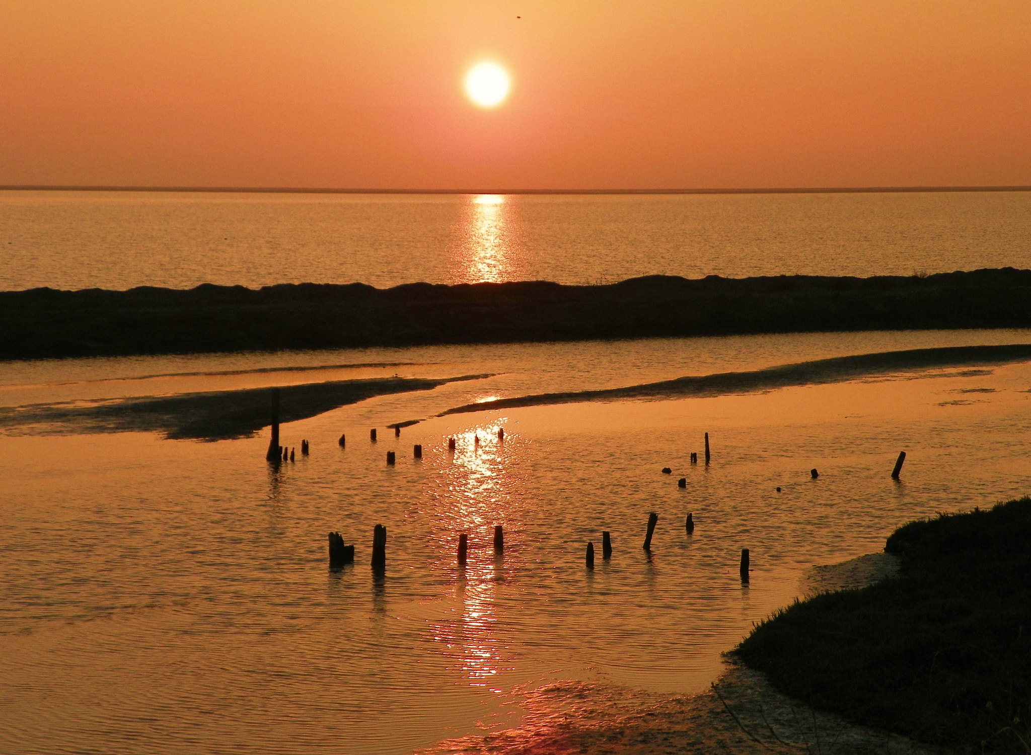 Kodak EasyShare Z981 sample photo. East bay sunset photography