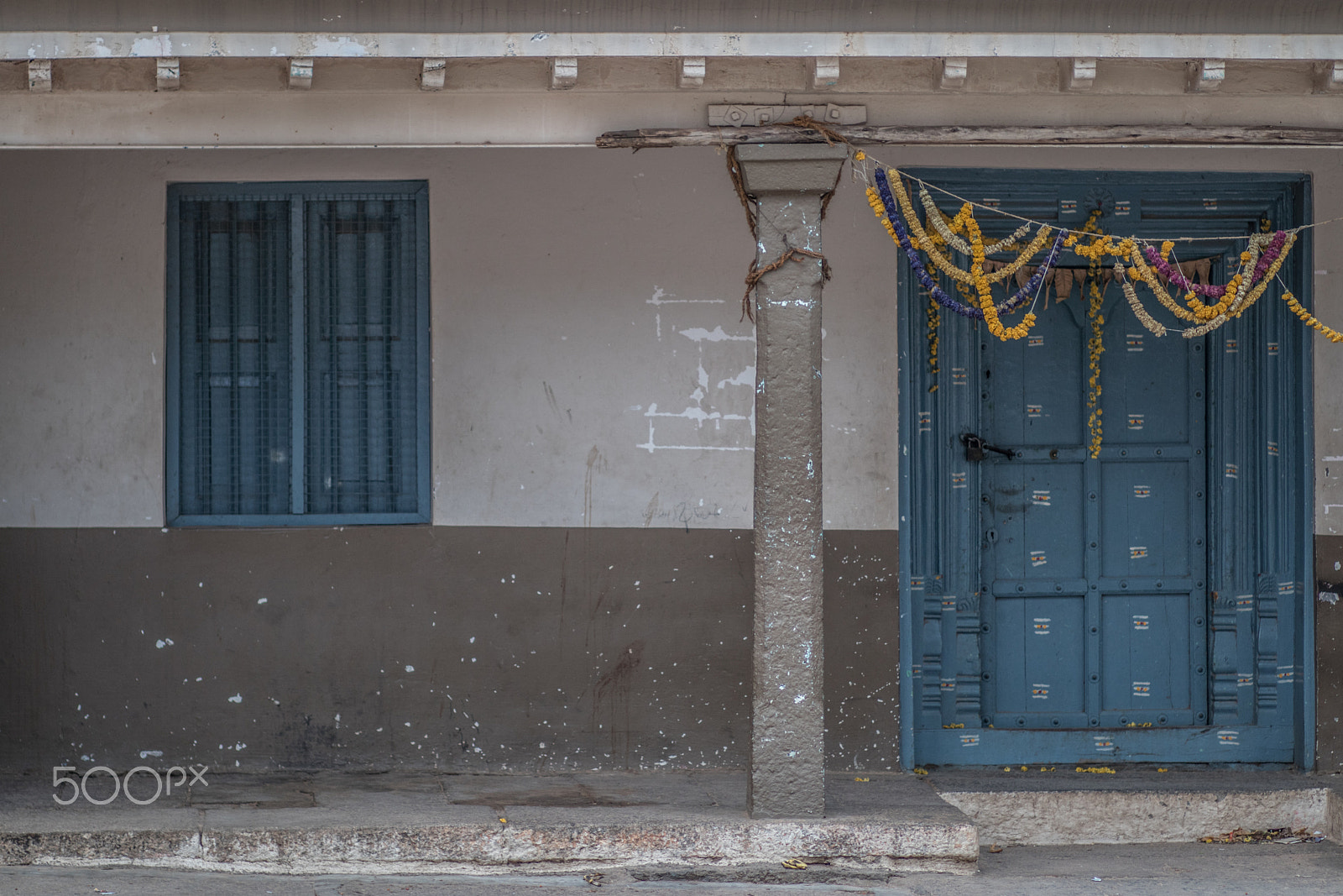 Canon EOS 80D + Canon EF 85mm F1.8 USM sample photo. Blue window and door photography