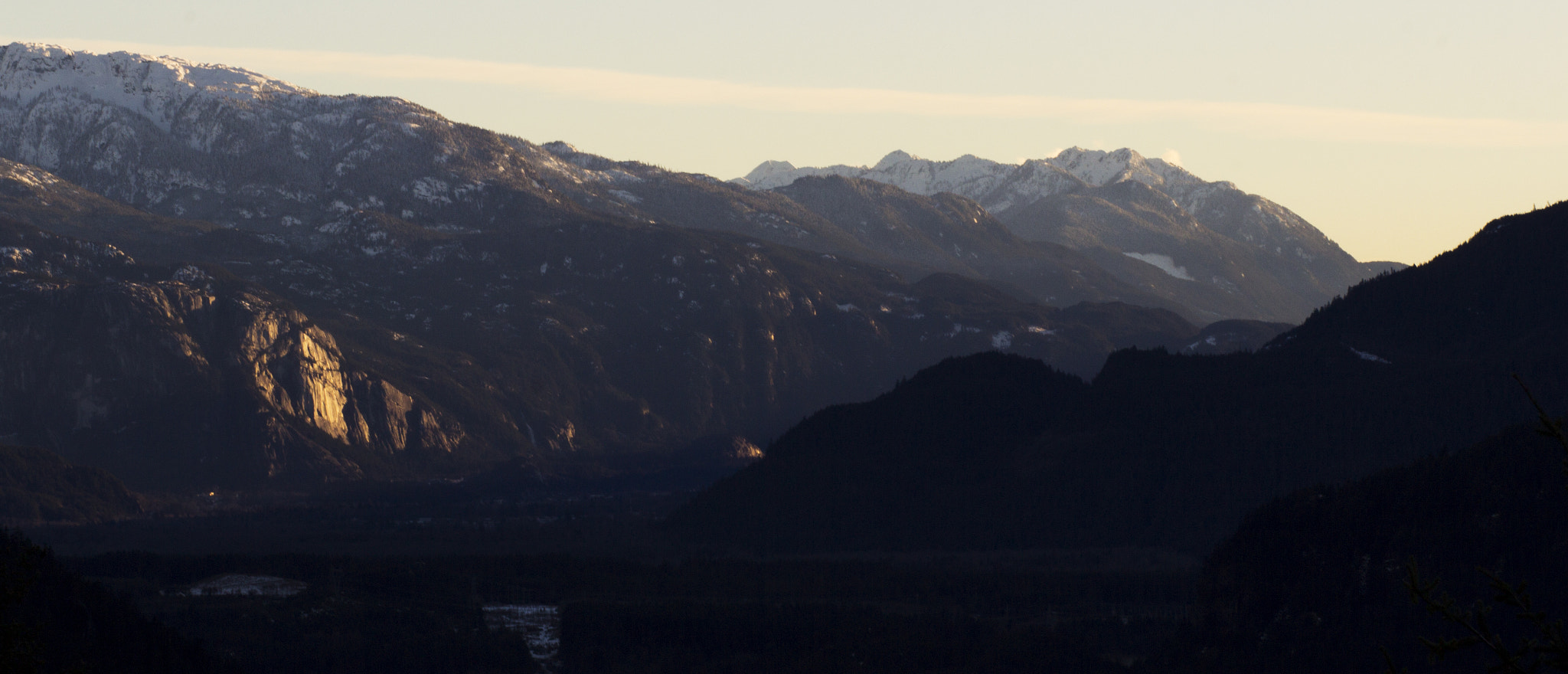 Canon EF 85mm F1.8 USM sample photo. Dusk photography