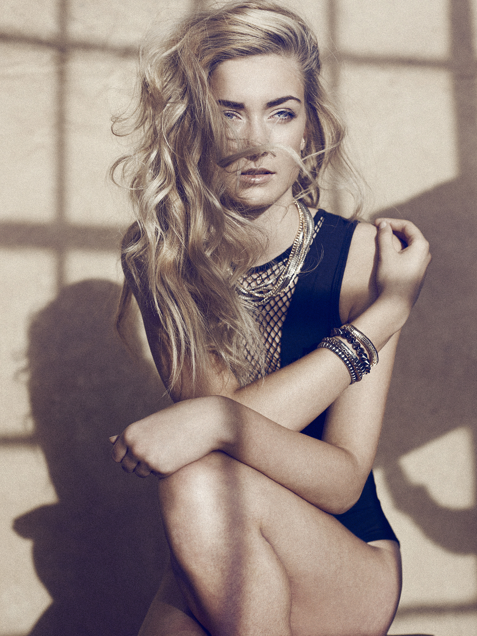 Canon EOS-1Ds Mark III sample photo. Sunlight in the studio photography