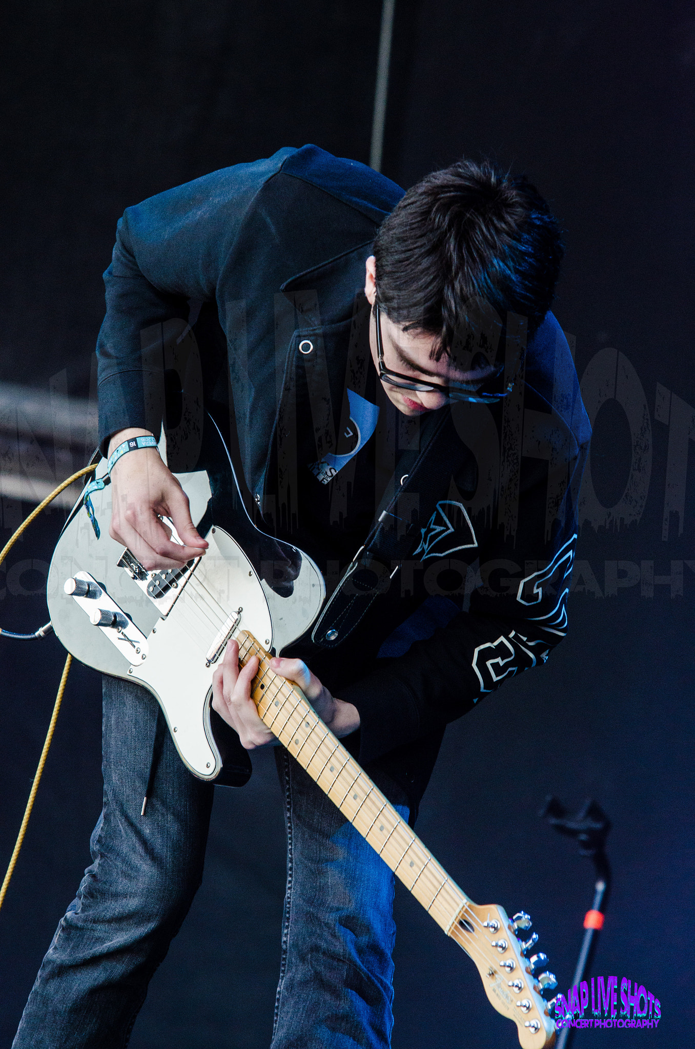 Sigma 70-200mm F2.8 EX DG Macro HSM II sample photo. Car seat headrest @ primavera sound 2016 photography