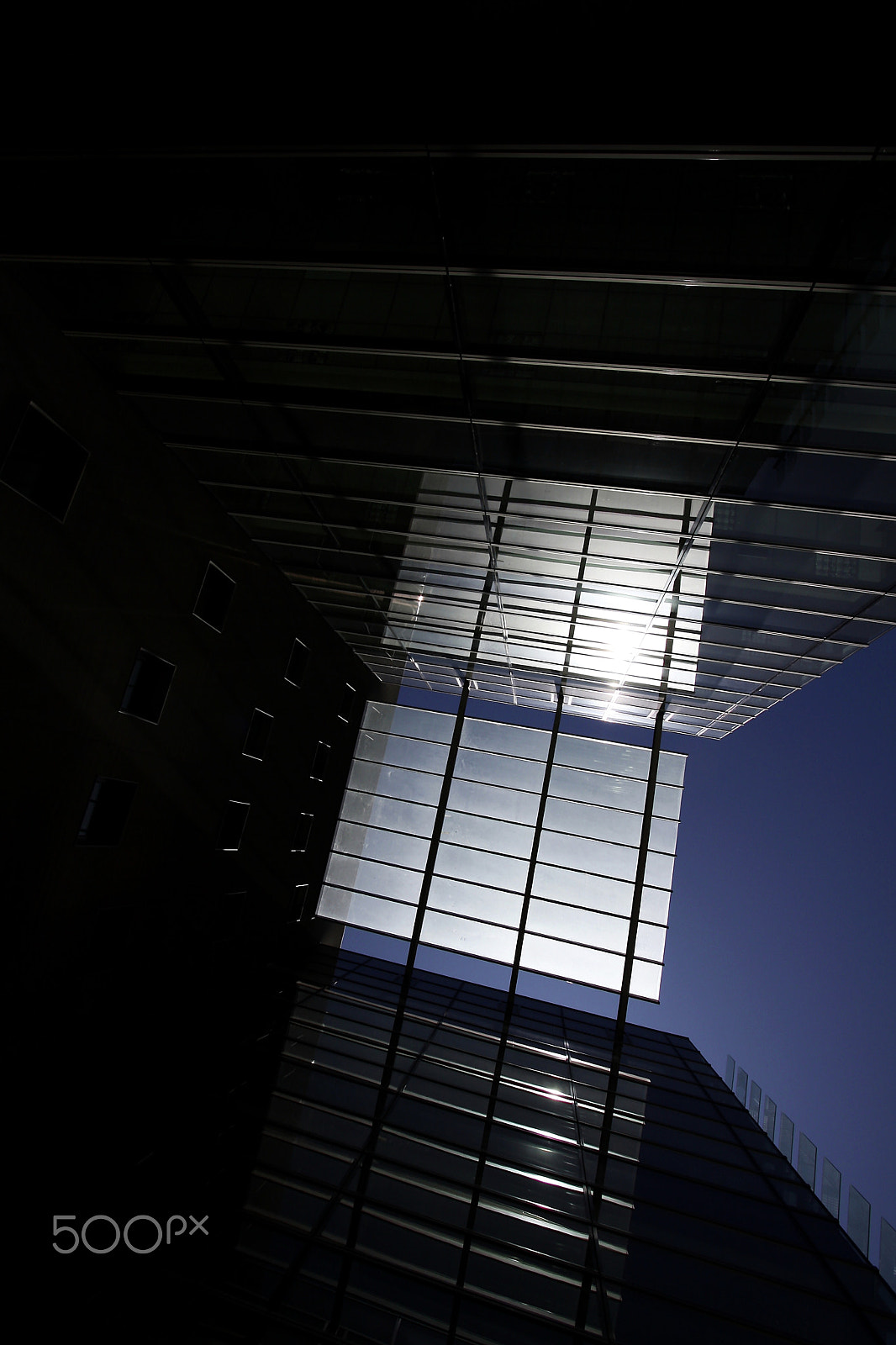 Canon EF-S 10-22mm F3.5-4.5 USM sample photo. Cristal y sombras photography