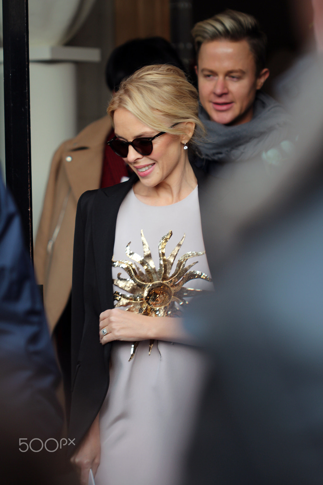 Canon EF 100mm F2.8 Macro USM sample photo. Kylie minogue at schiaparelli. photography