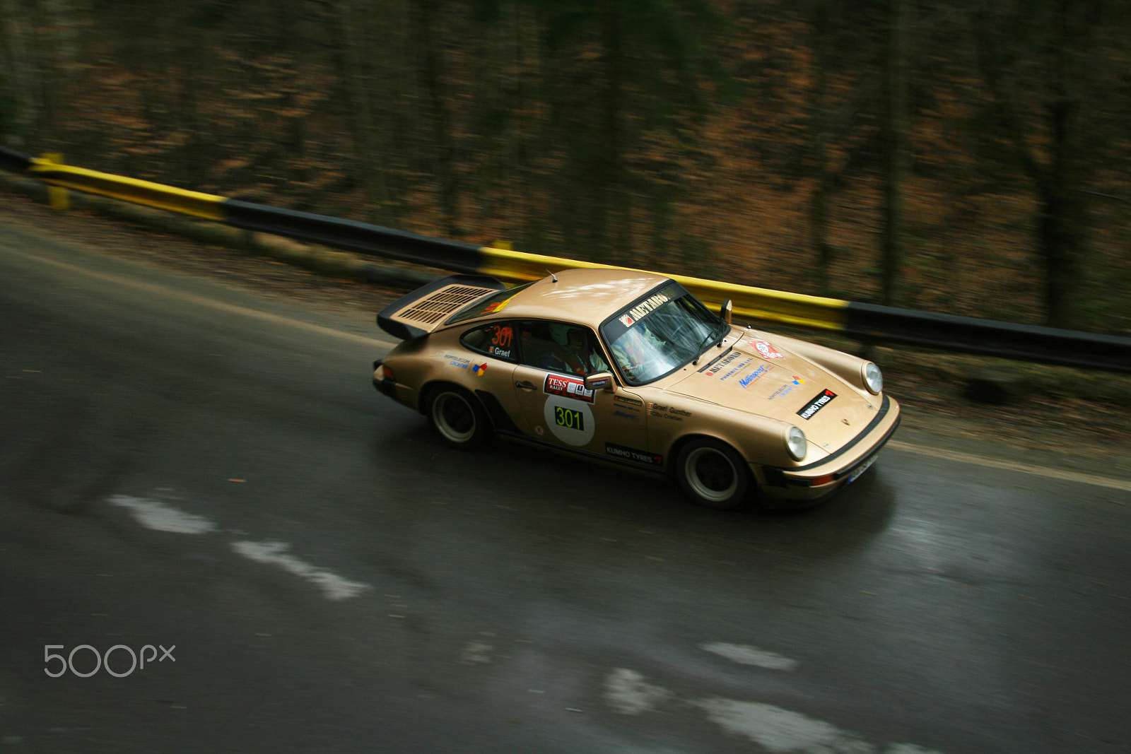 Canon EF 28-135mm F3.5-5.6 IS USM sample photo. Fast rally car photography