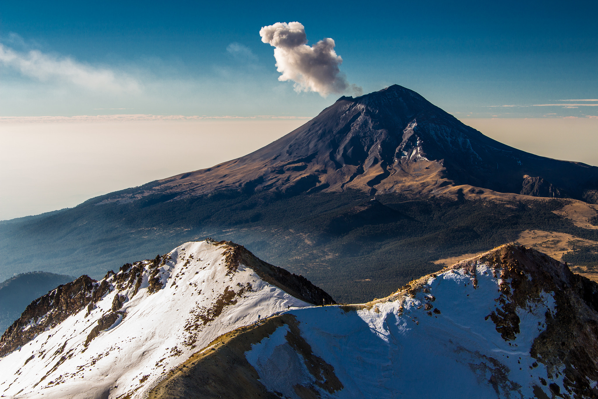 Canon EF-S 17-85mm F4-5.6 IS USM sample photo. Popocatepetl's fumarole photography