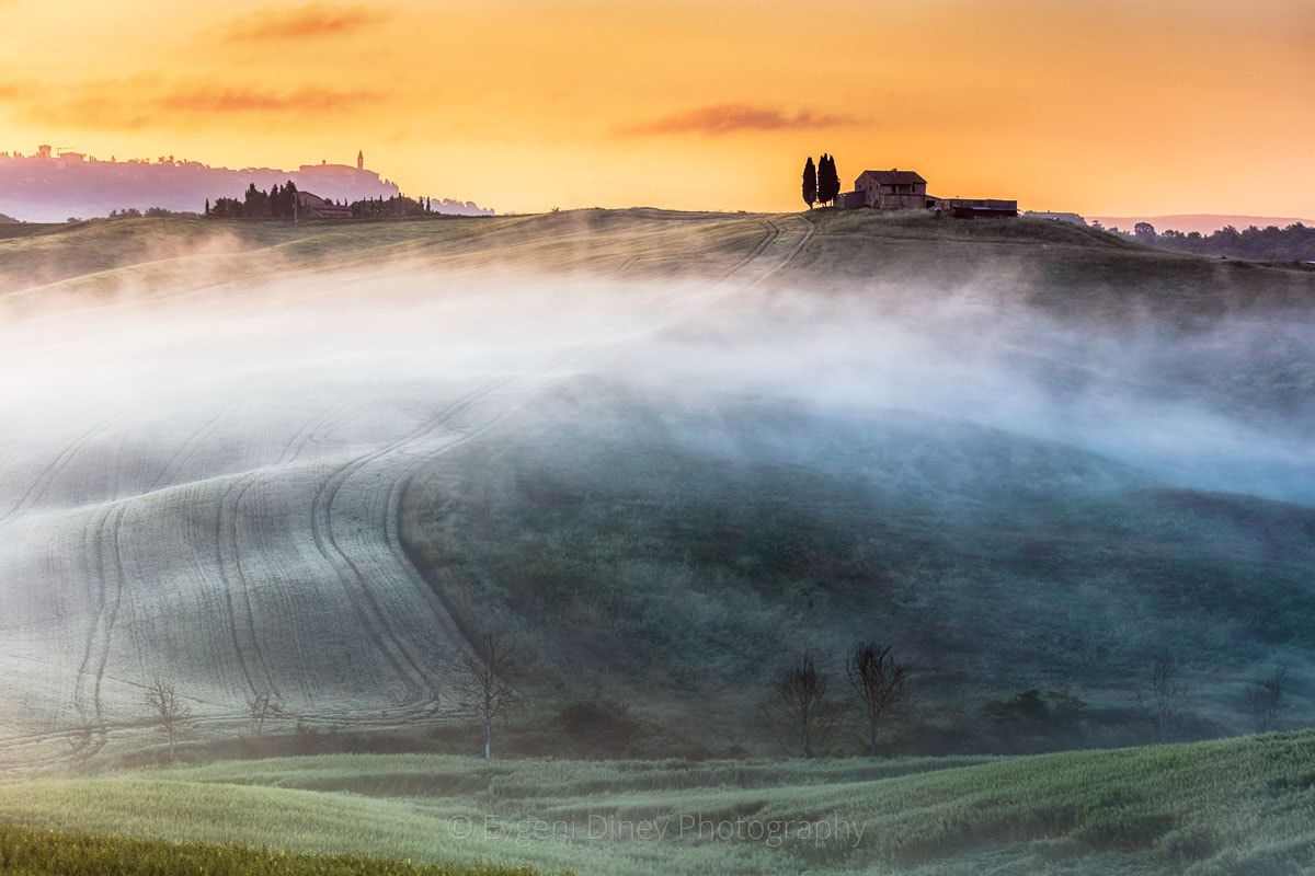 Canon EOS 5DS R + Canon EF 70-200mm F4L IS USM sample photo. Tuscany mists photography