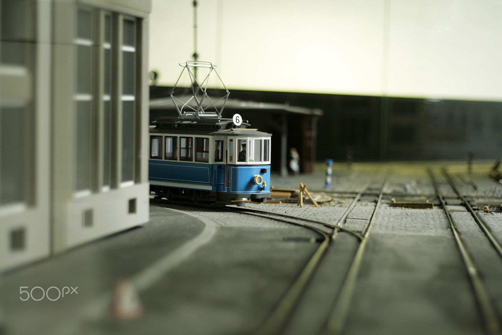 Canon EOS 400D (EOS Digital Rebel XTi / EOS Kiss Digital X) sample photo. Tram photography