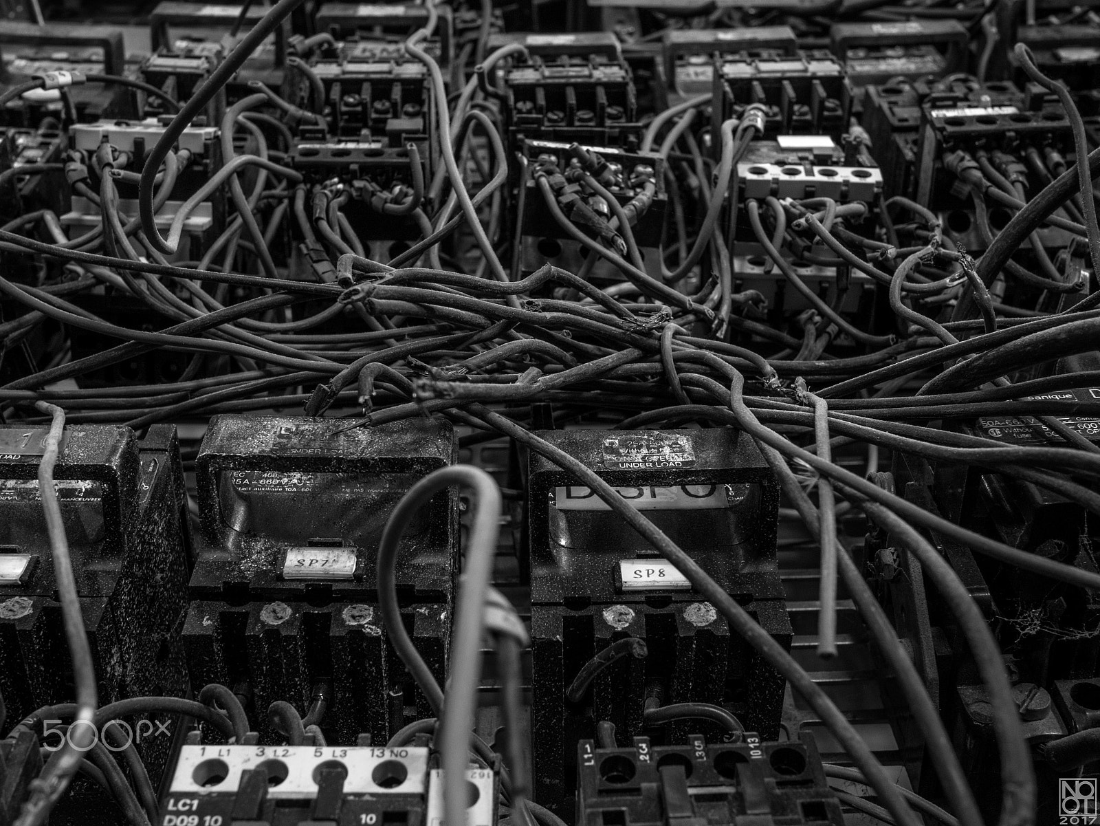 Panasonic Lumix DMC-GX7 + LUMIX G 20/F1.7 II sample photo. An electrician nightmare photography