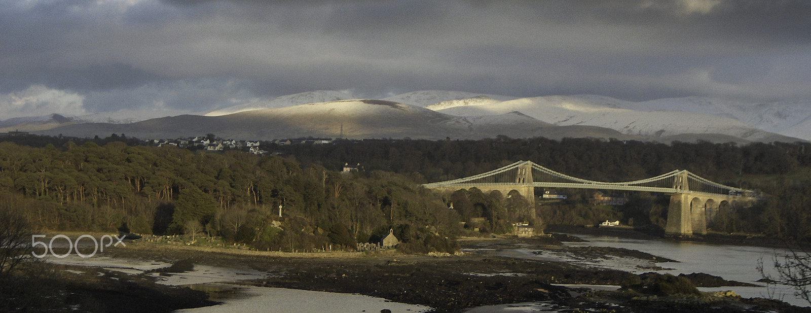 HP PHOTOSMART R707 (V01.00) sample photo. The menai bridge photography
