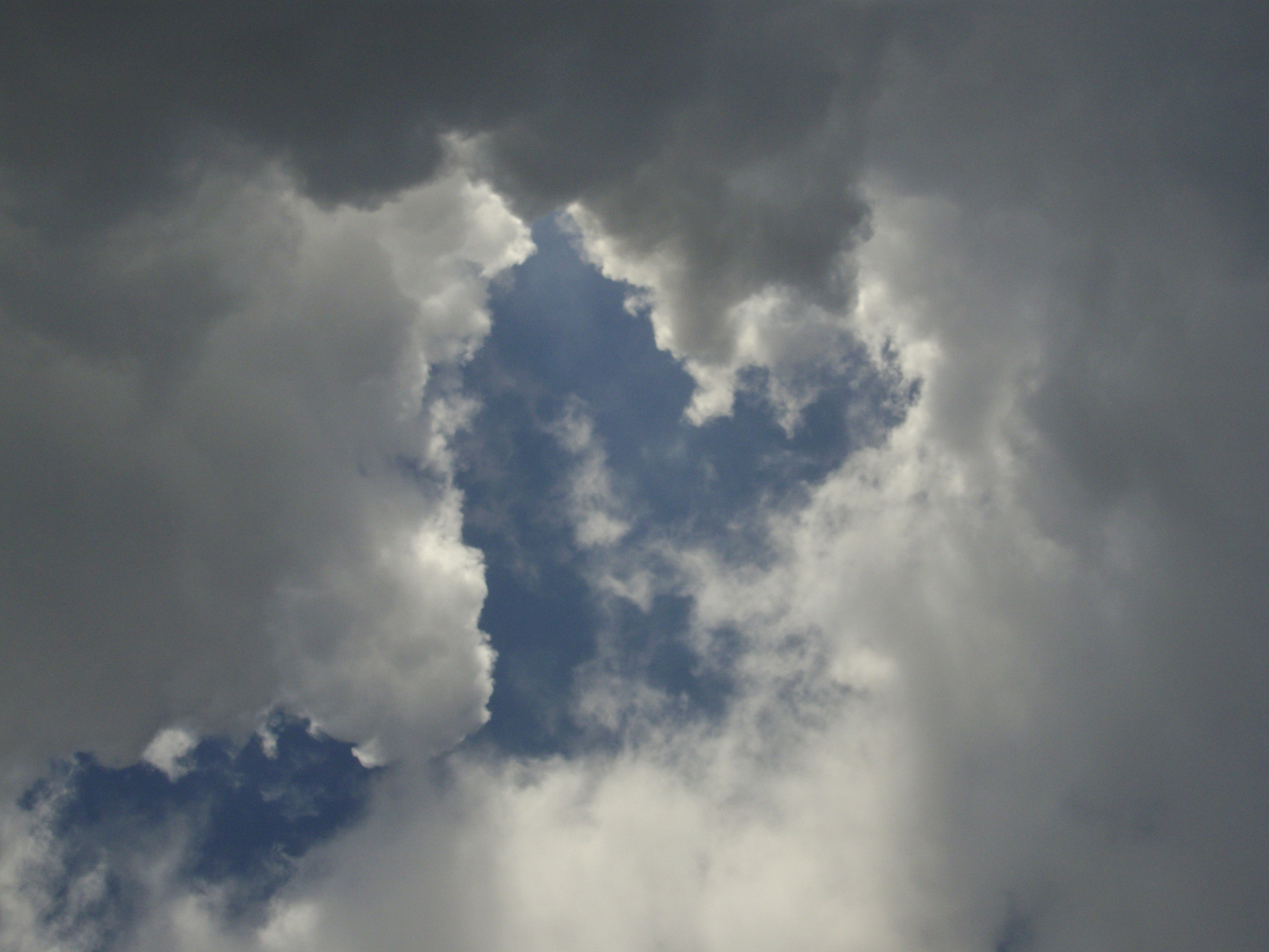 Pentax OPTIO E30 sample photo. Coeur de nuage photography