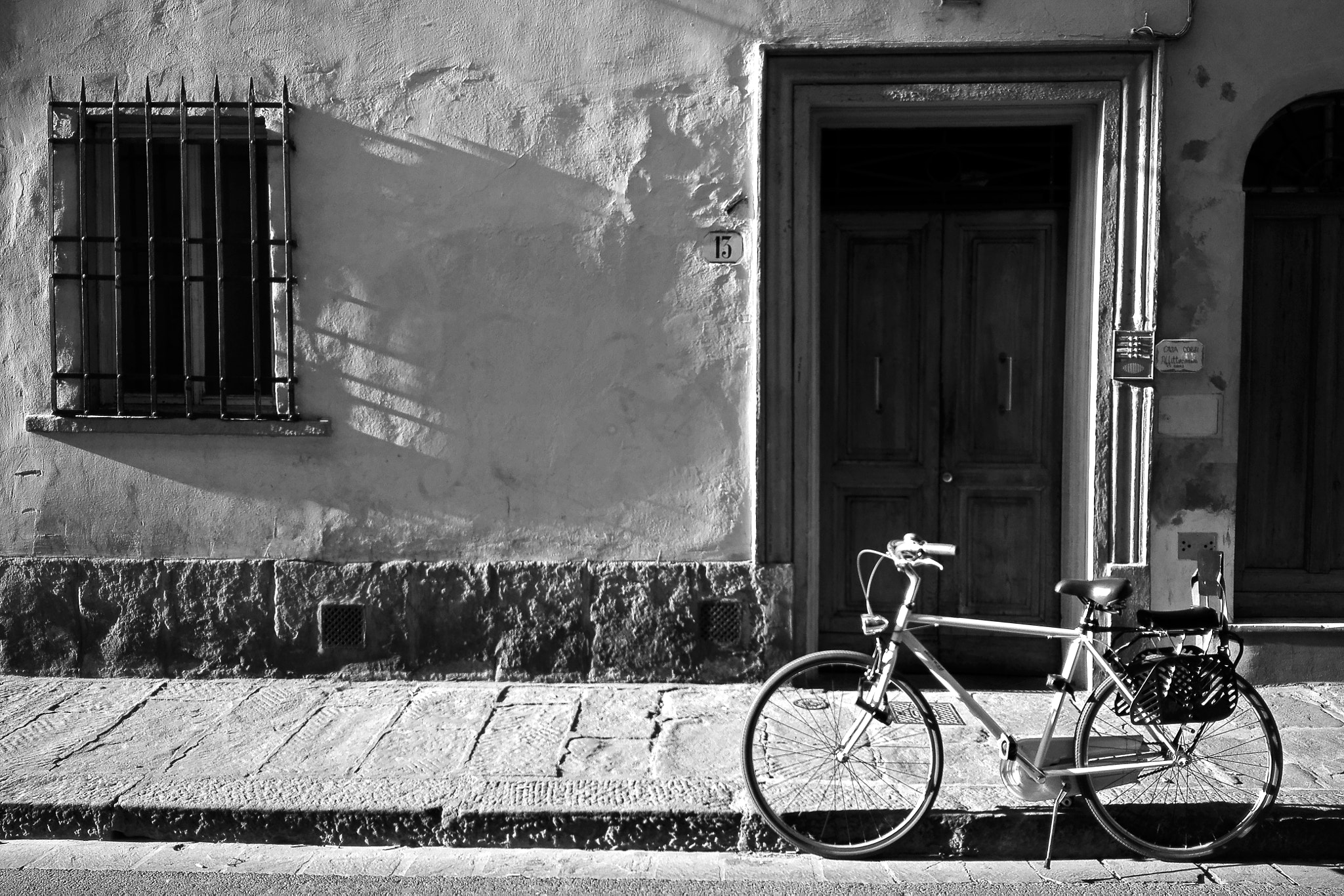 HUAWEI Che2-L11 sample photo. Parked bicycle photography