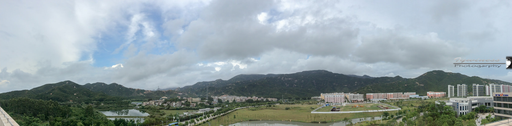 iPad mini 2 back camera 3.3mm f/2.4 sample photo. Qintou village photography