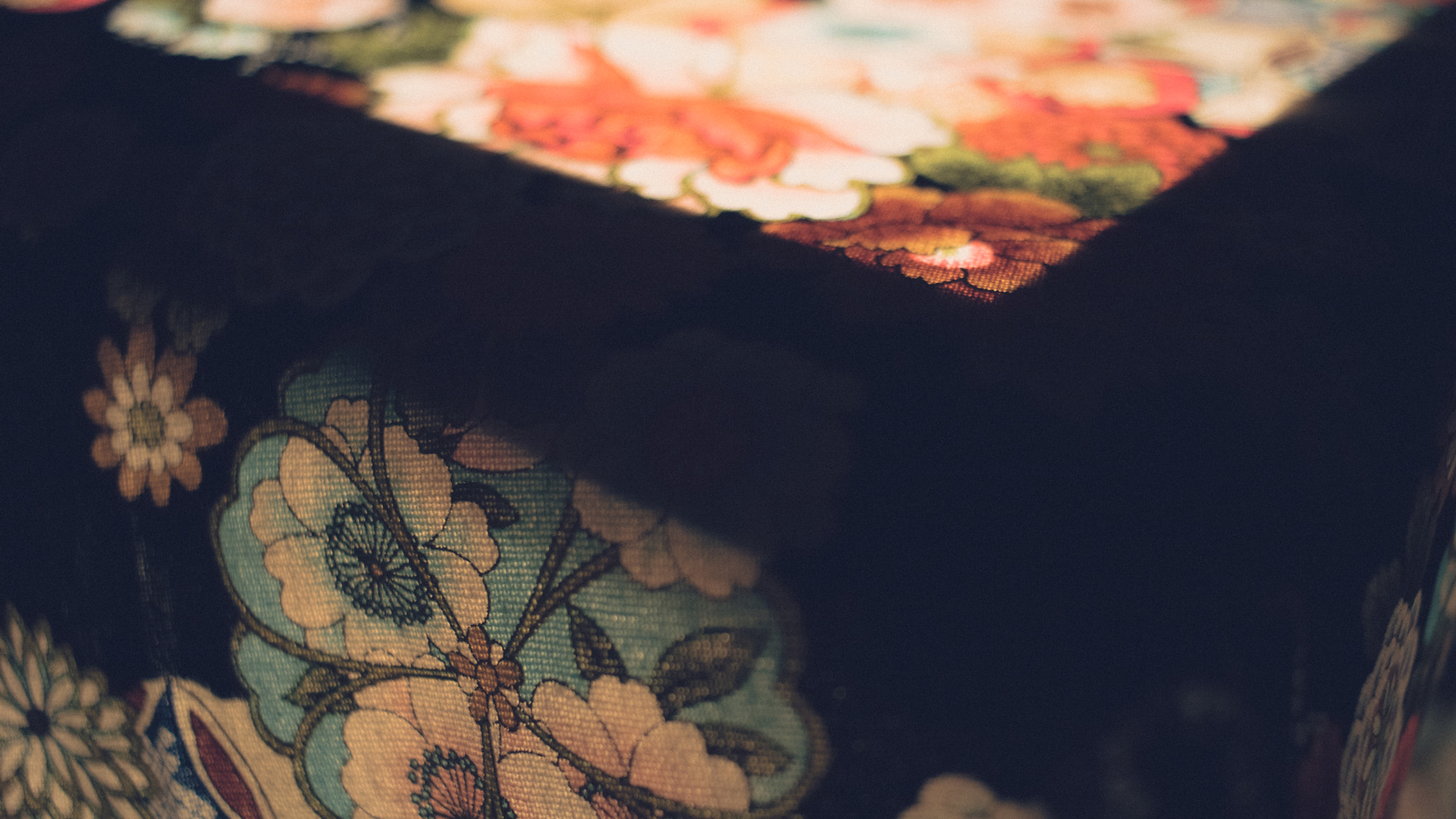 Canon EF-S 24mm F2.8 STM sample photo. 灯 photography