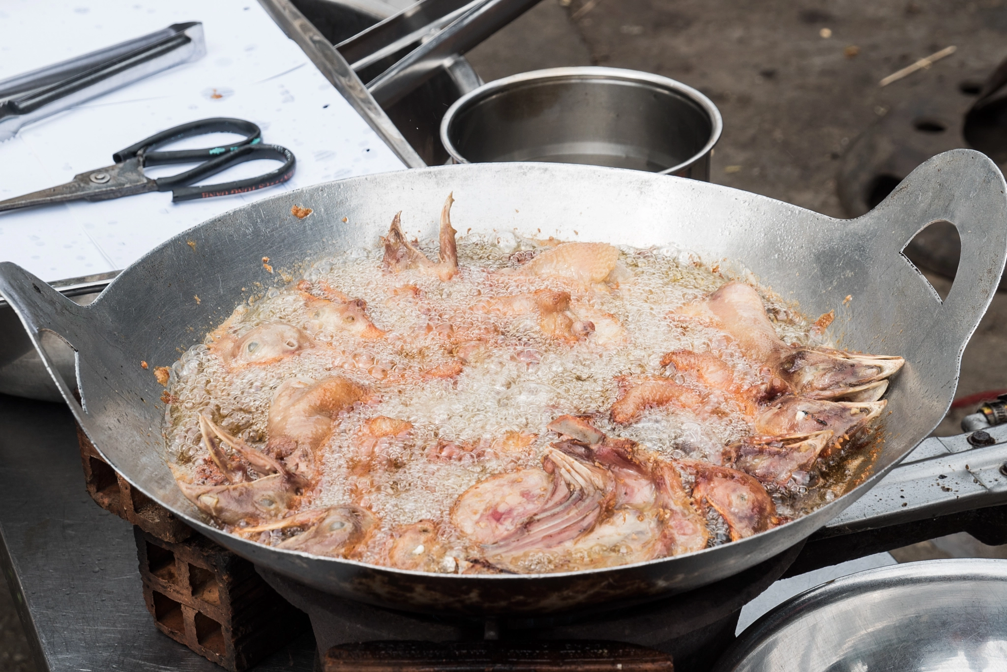 Sony E 18-200mm F3.5-6.3 OSS sample photo. Bihn tay market photography