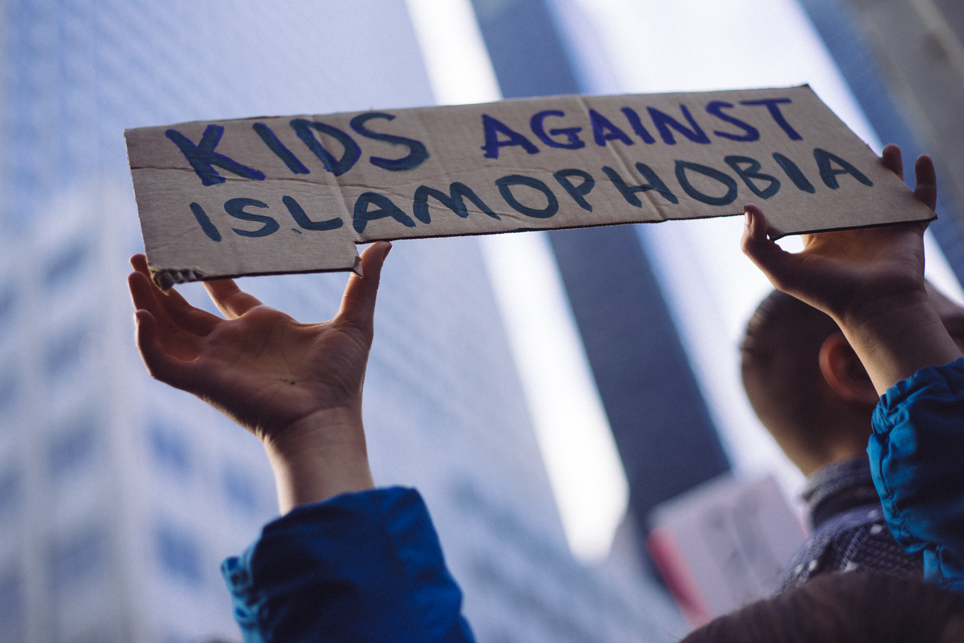 Sony a7 II + Canon EF 50mm F1.8 II sample photo. Kids against islamophobia photography